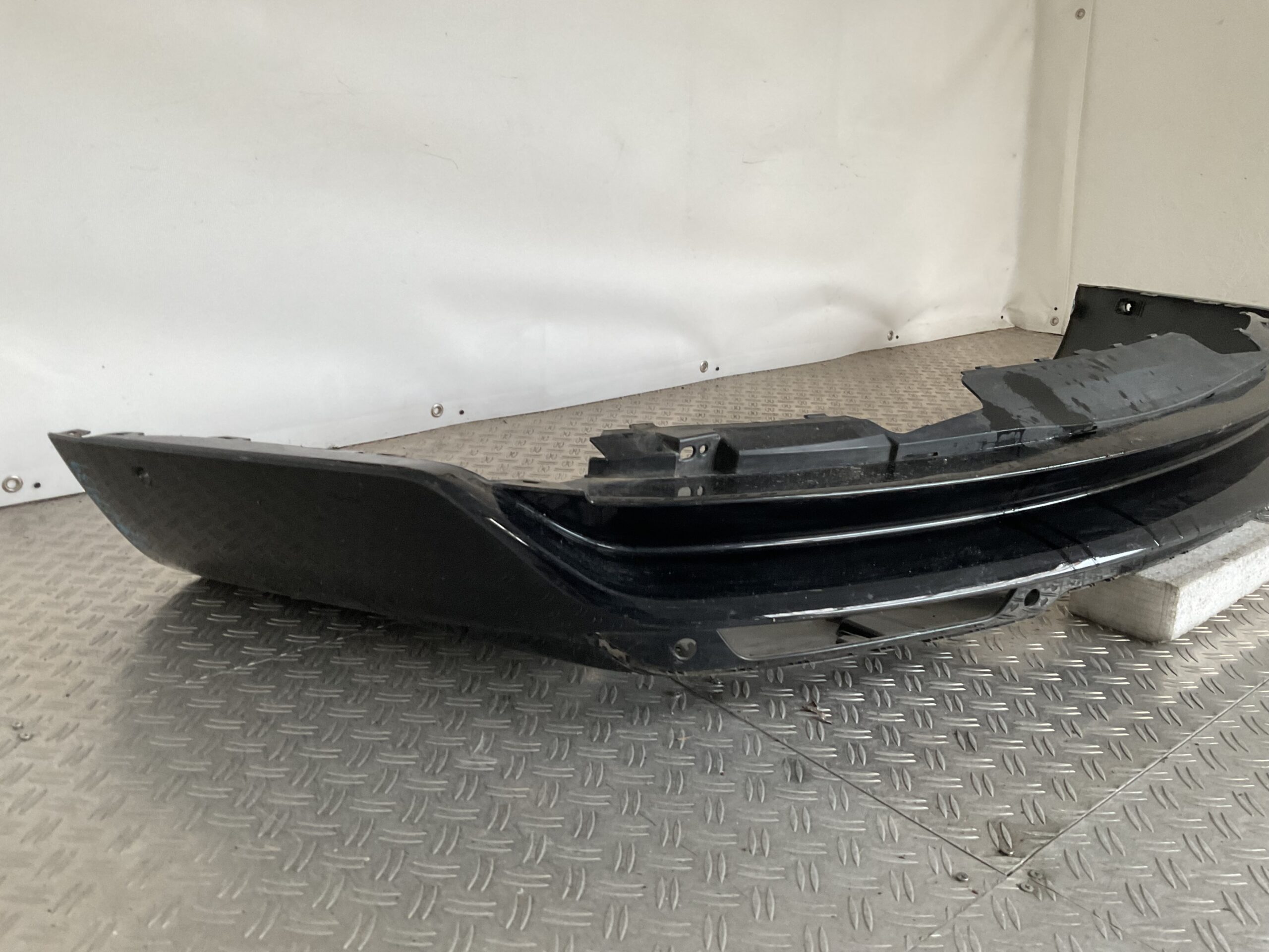 Bumper Land Rover Range Rover L460 Type LK 23-24 M8E2-17D980-A Achterbumper F3-17439