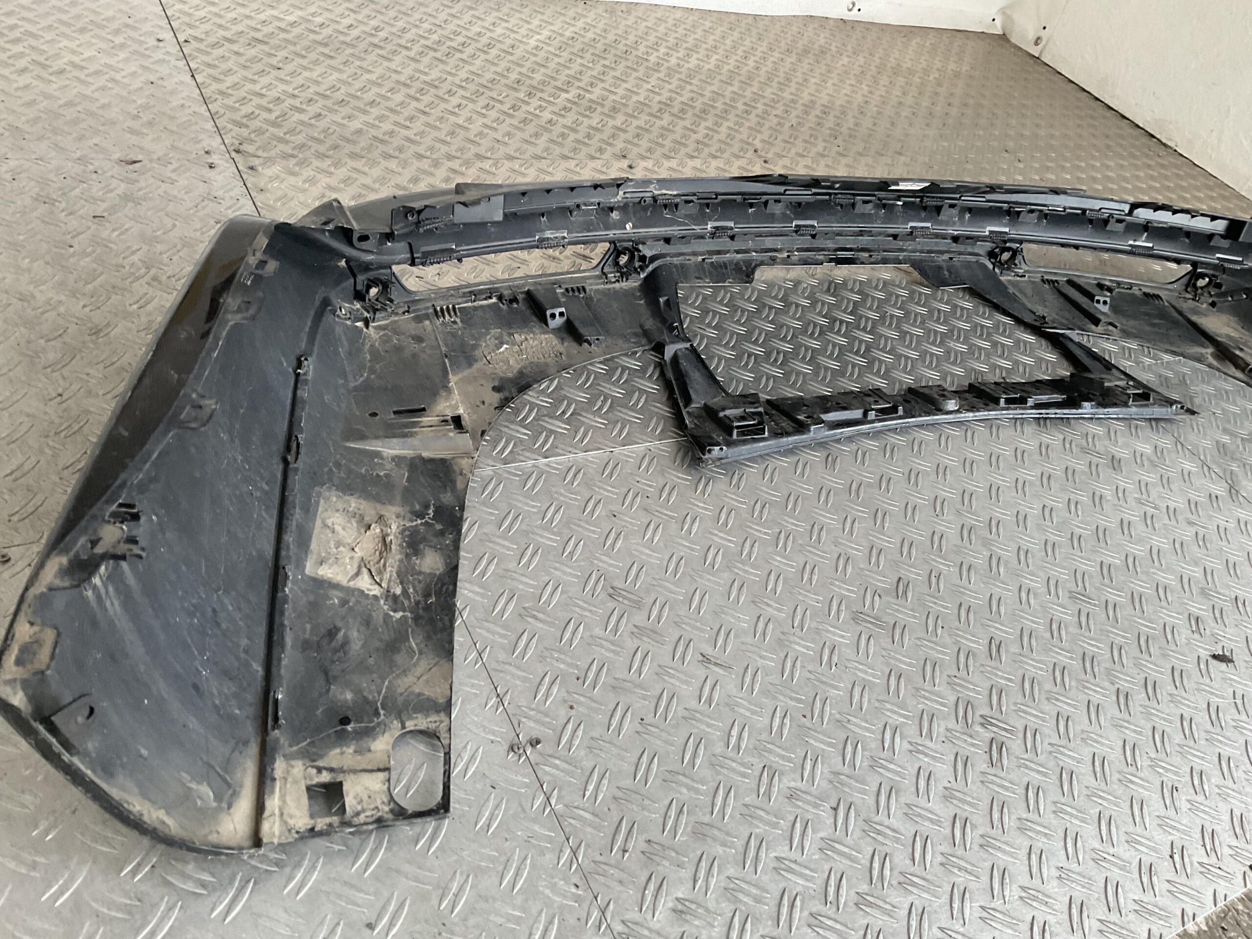 Bumper Land Rover Range Rover L460 Type LK 23-24 M8E2-17D980-A Achterbumper F3-17439