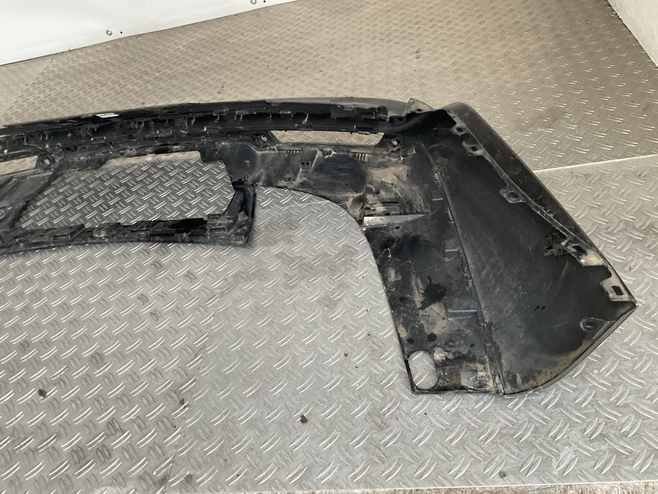 Bumper Land Rover Range Rover L460 Type LK 23-24 M8E2-17D980-A Achterbumper F3-17439