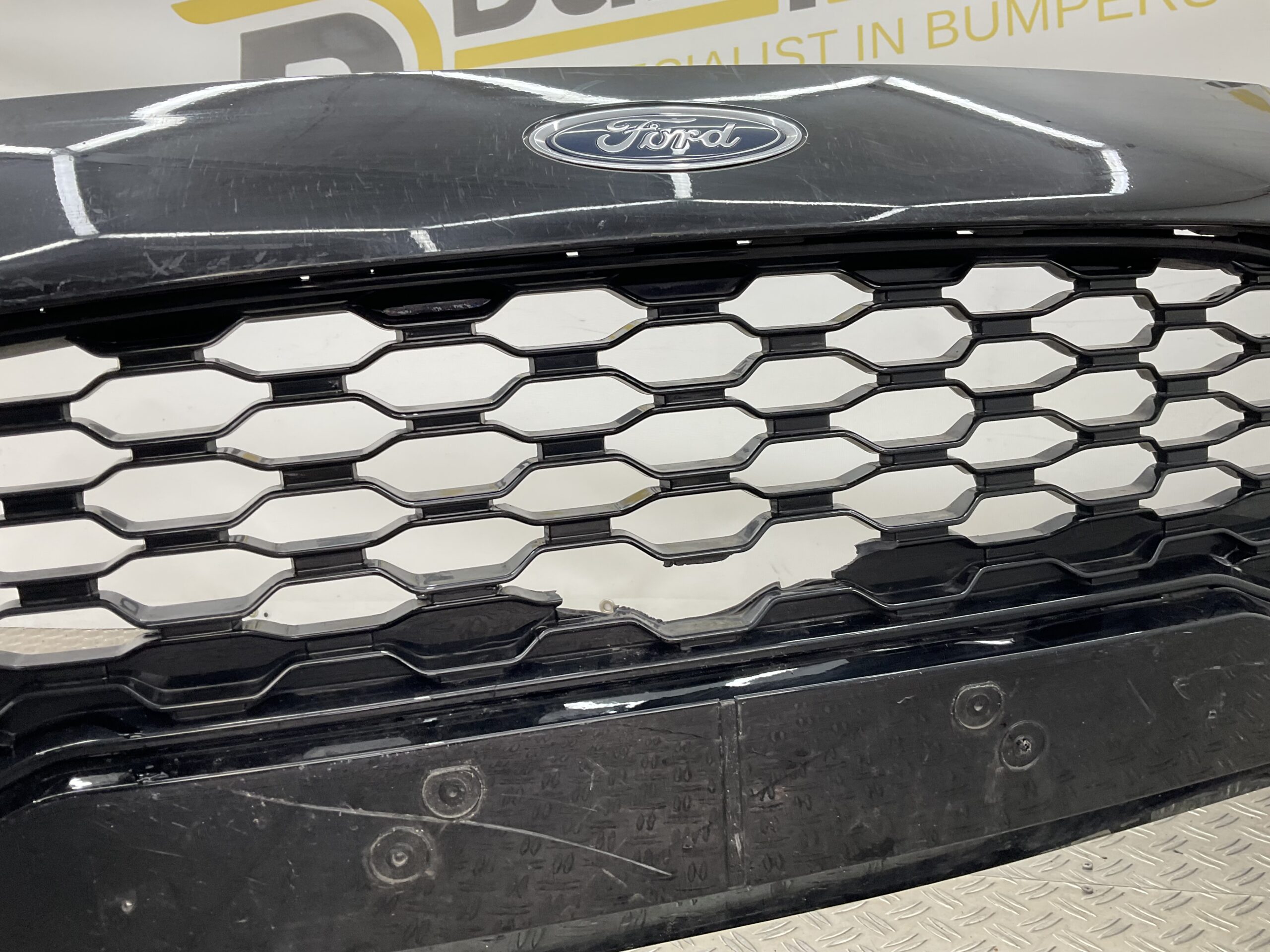 Bumper Ford Fiesta MK8 STLINE ST-LINE 17-21 H1BB-17757-E1 Voorbumper D4-18802