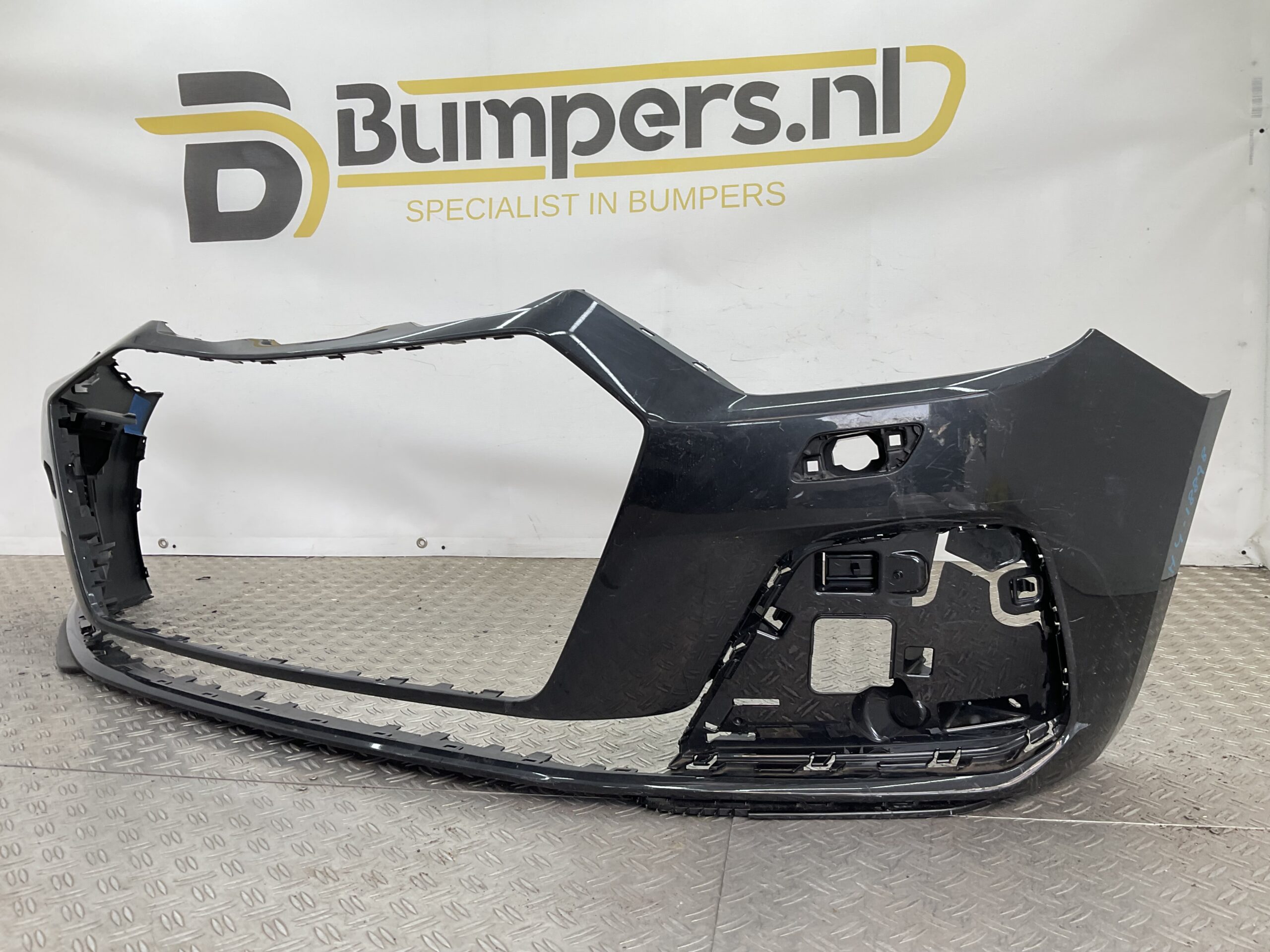 Bumper Audi A1 82A 19-23 kls 82A807437A Voorbumper H4-18898