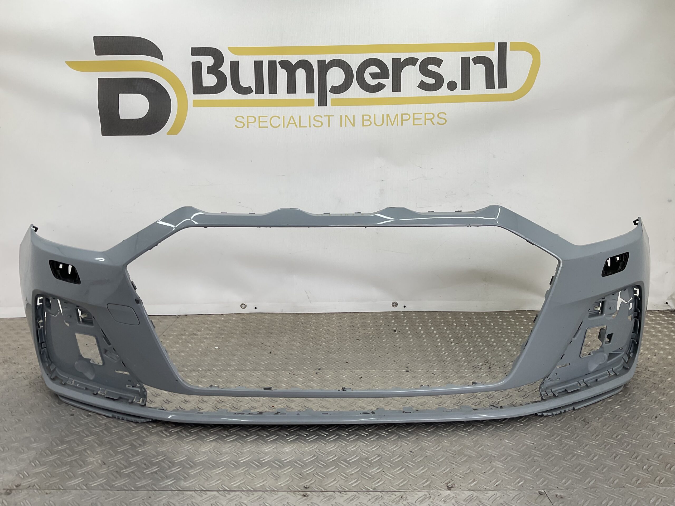 Bumper Audi A1 82A 19-23 kls 82A807437A Voorbumper H4-18902