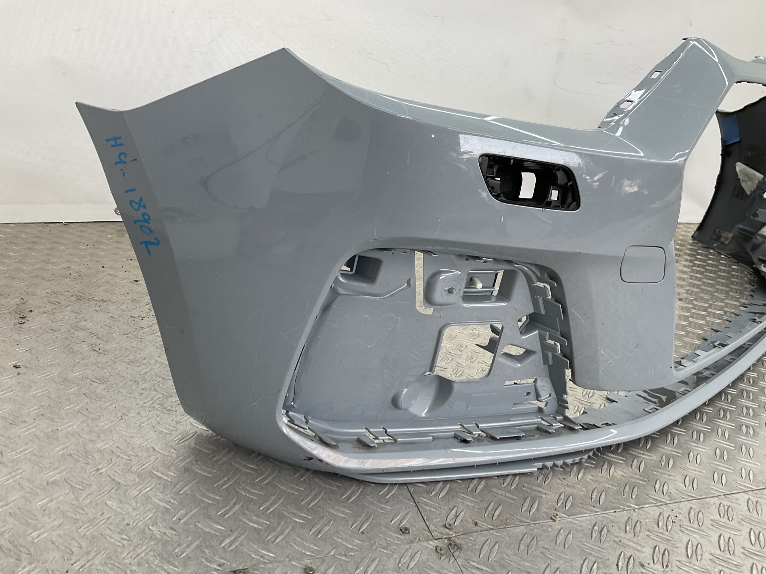 Bumper Audi A1 82A 19-23 kls 82A807437A Voorbumper H4-18902