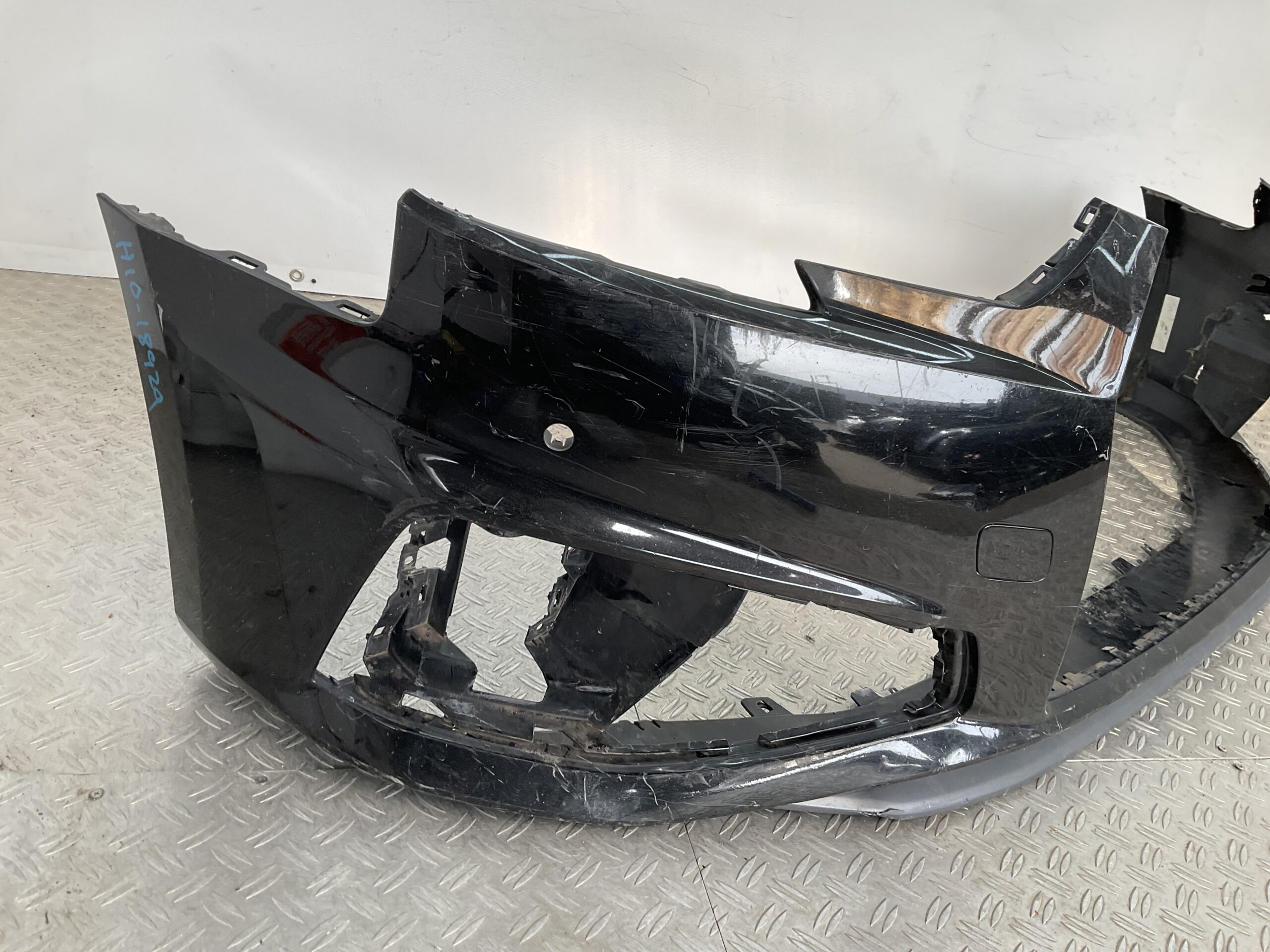 Bumper Audi A4 BW0 B9 SLINE S-LINE14-17 8W0807437 Voorbumper H10-18929