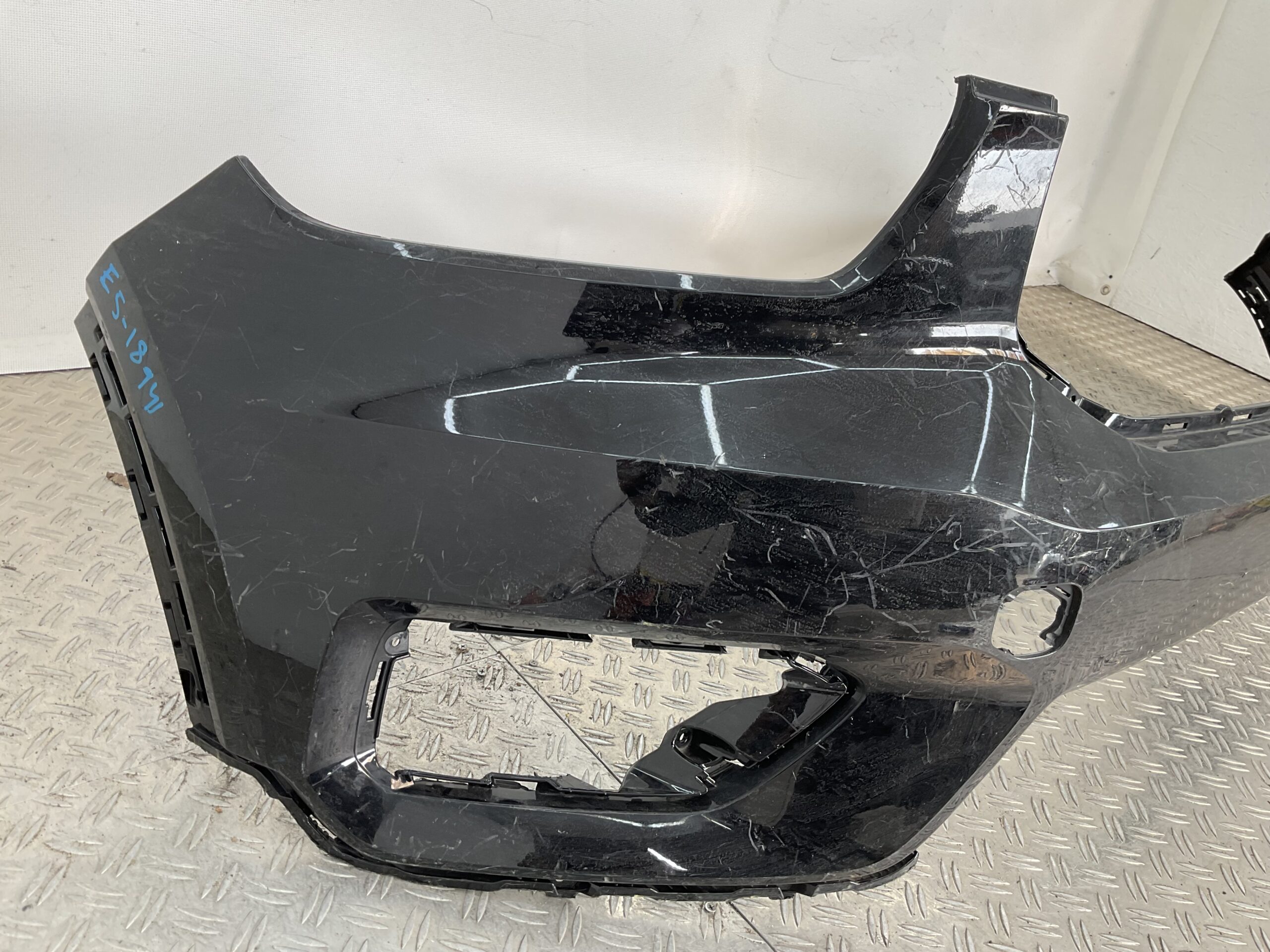 Bumper Volvo XC40 XC 40 17-21 kls pdc 31449359 Voorbumper E5-18941