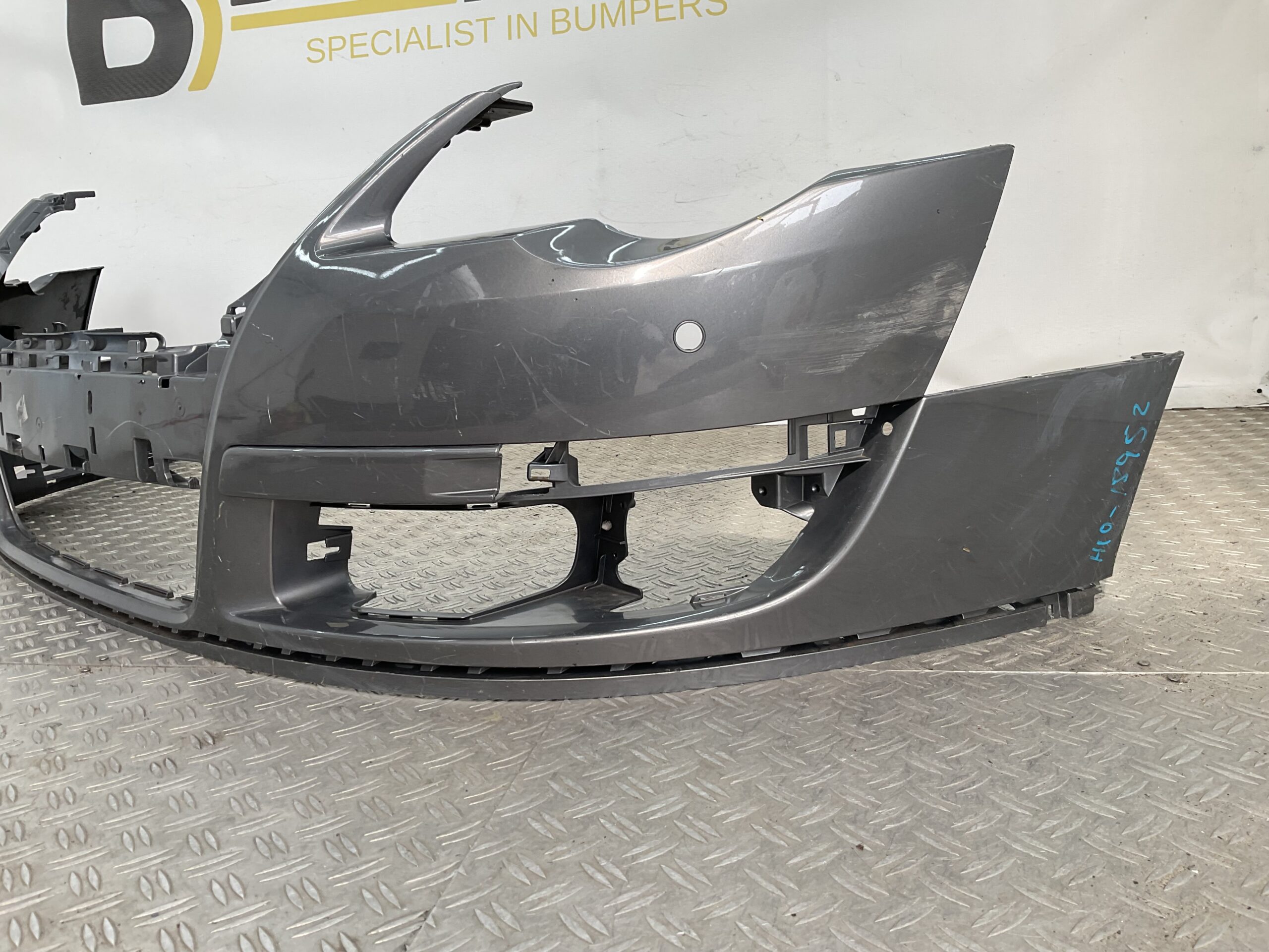 Bumper Volkswagen PASSAT B6 2010 3C0807221C Voorbumper H10-18952