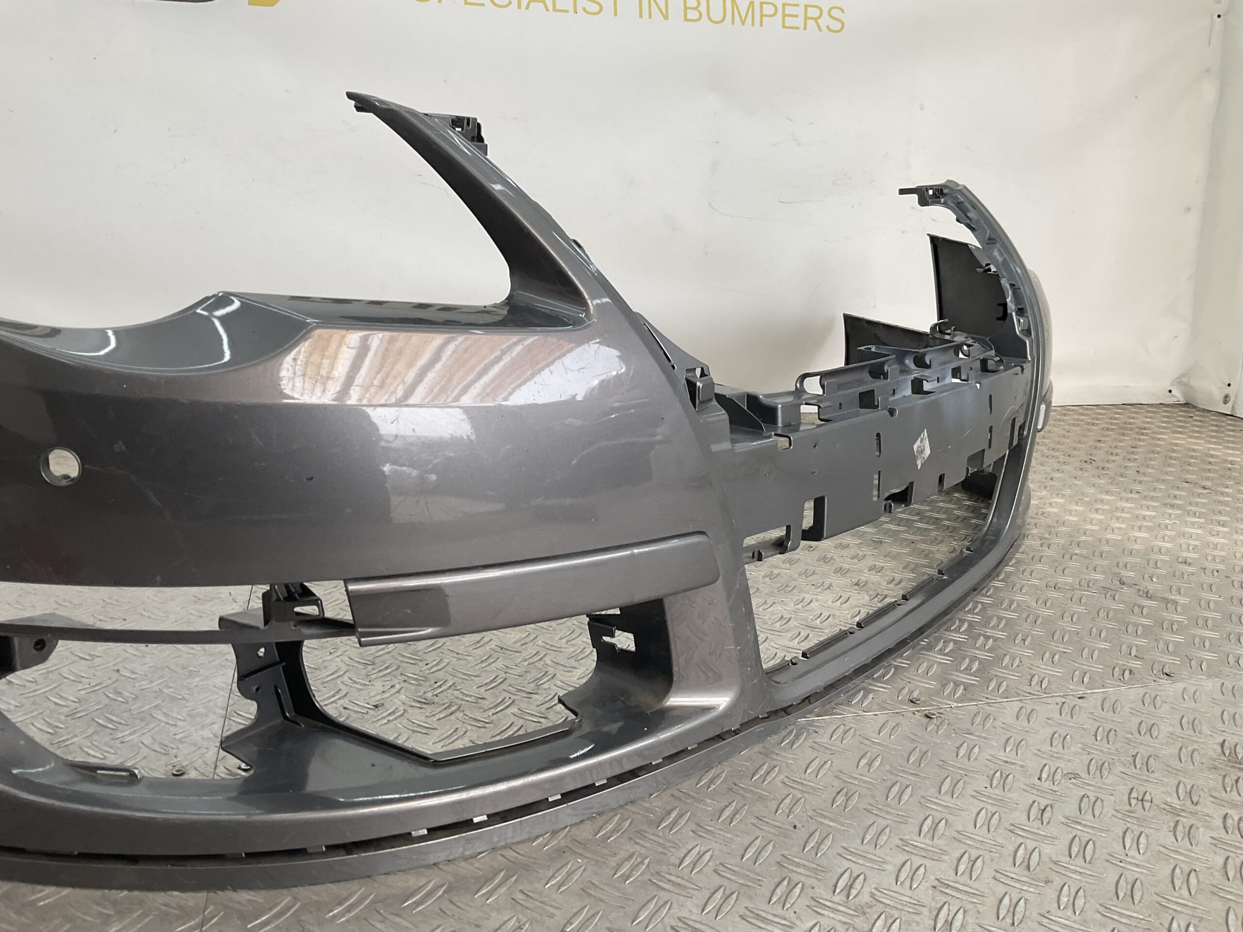 Bumper Volkswagen PASSAT B6 2010 3C0807221C Voorbumper H10-18952