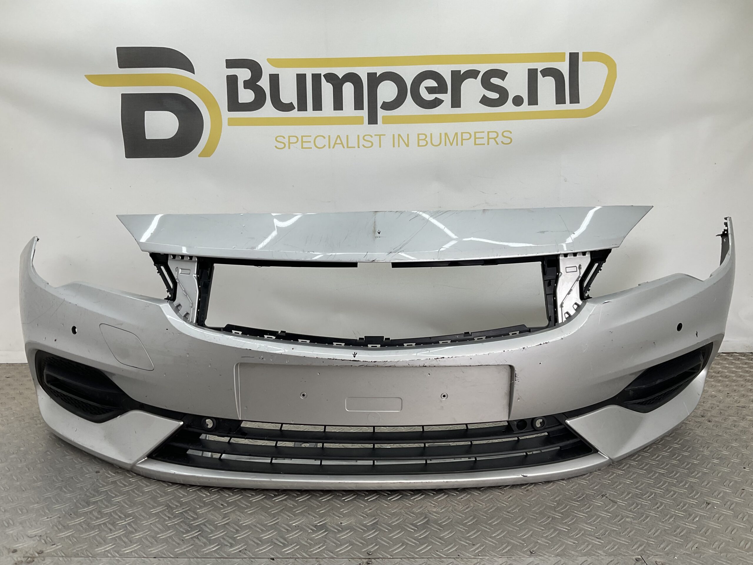 Bumper Opel Astra K 6xpdc Facelift 18-21 39130492 Voorbumper i9-19030