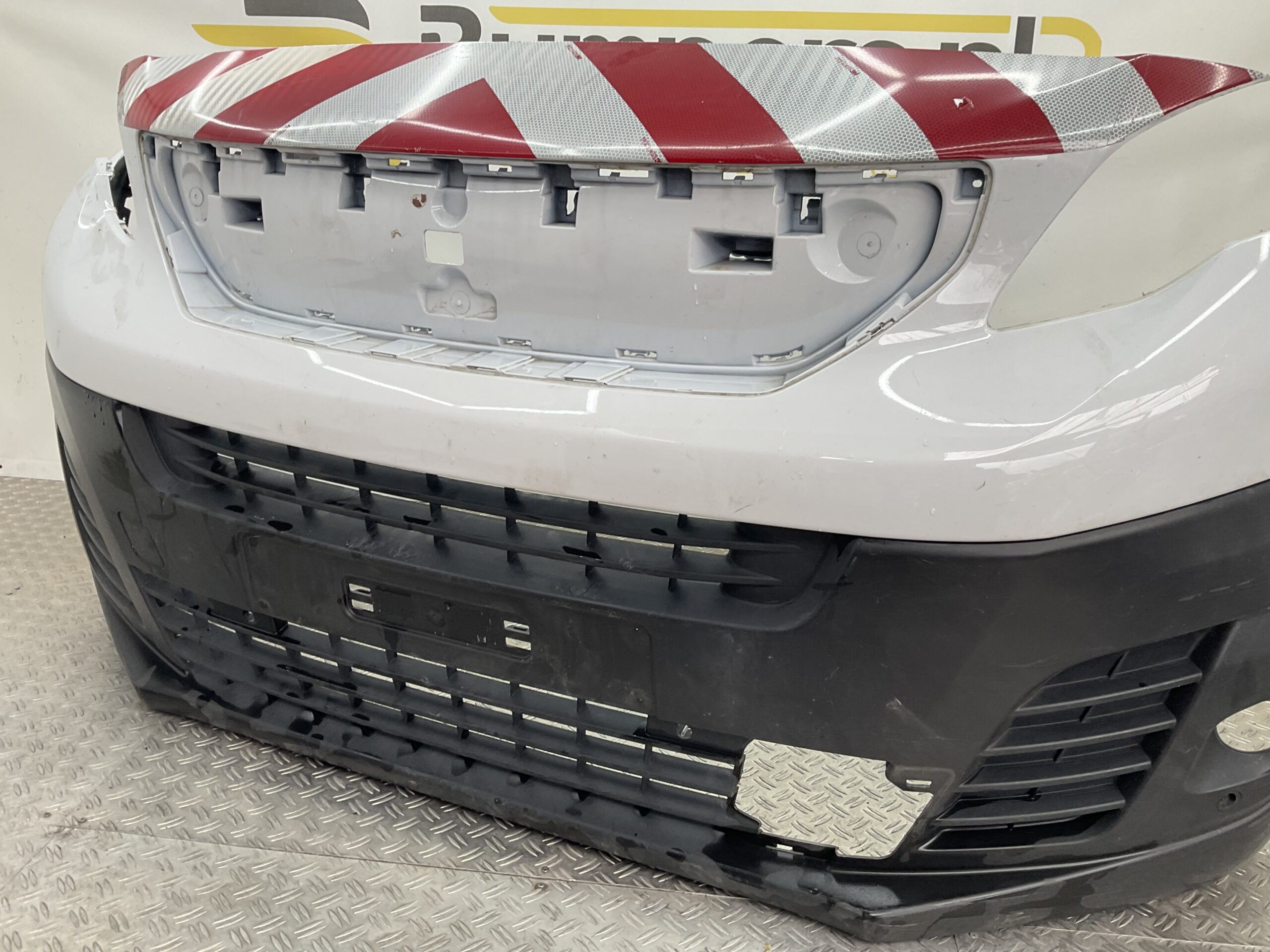 Bumper Peugeot Expert Citroen Jumpy 18-23 9808639977 Voorbumper J5-18125