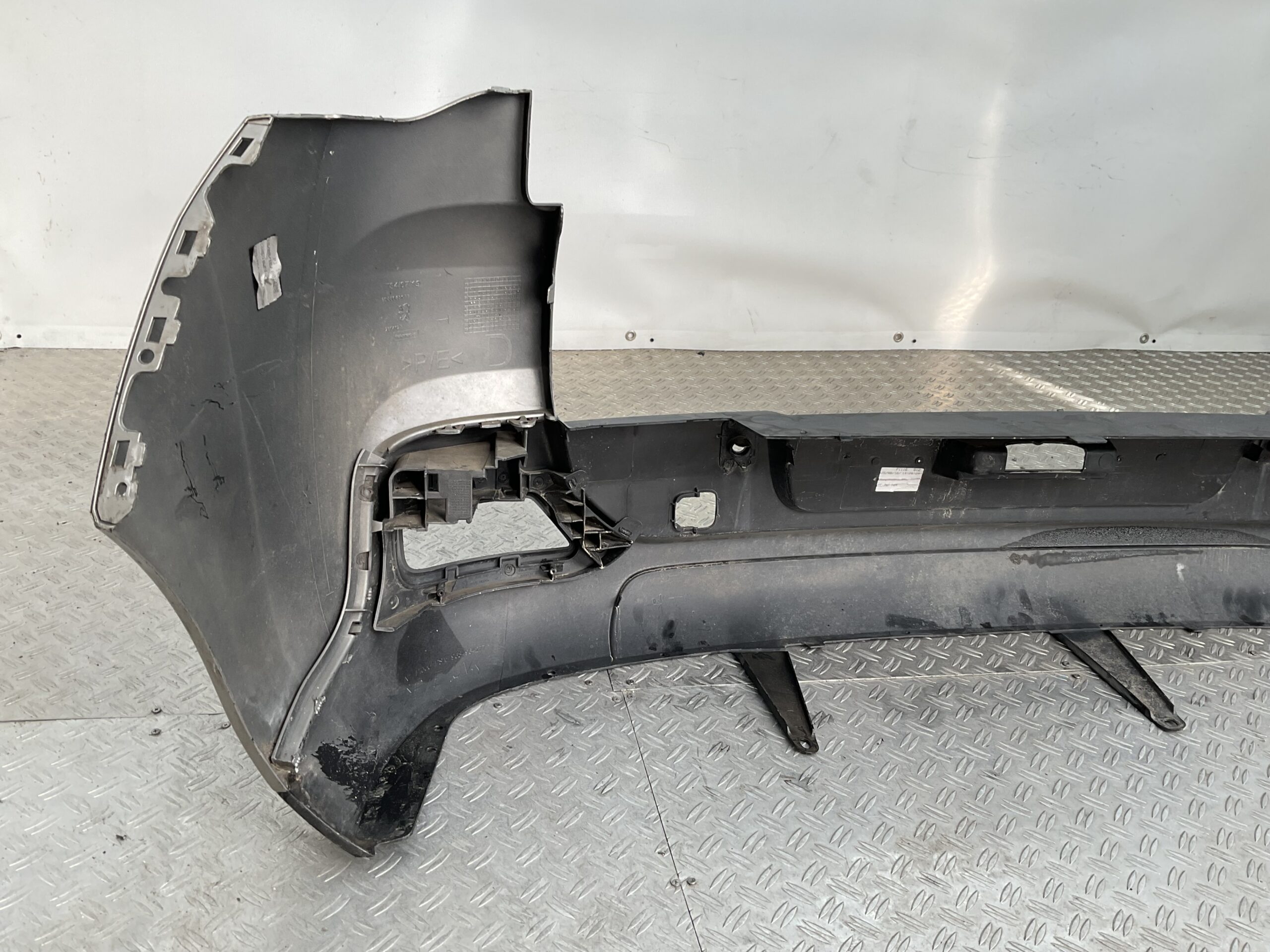 Bumper Peugeot 3008 4xpdc 08-15 9685633177 Achterbumper F3-18149