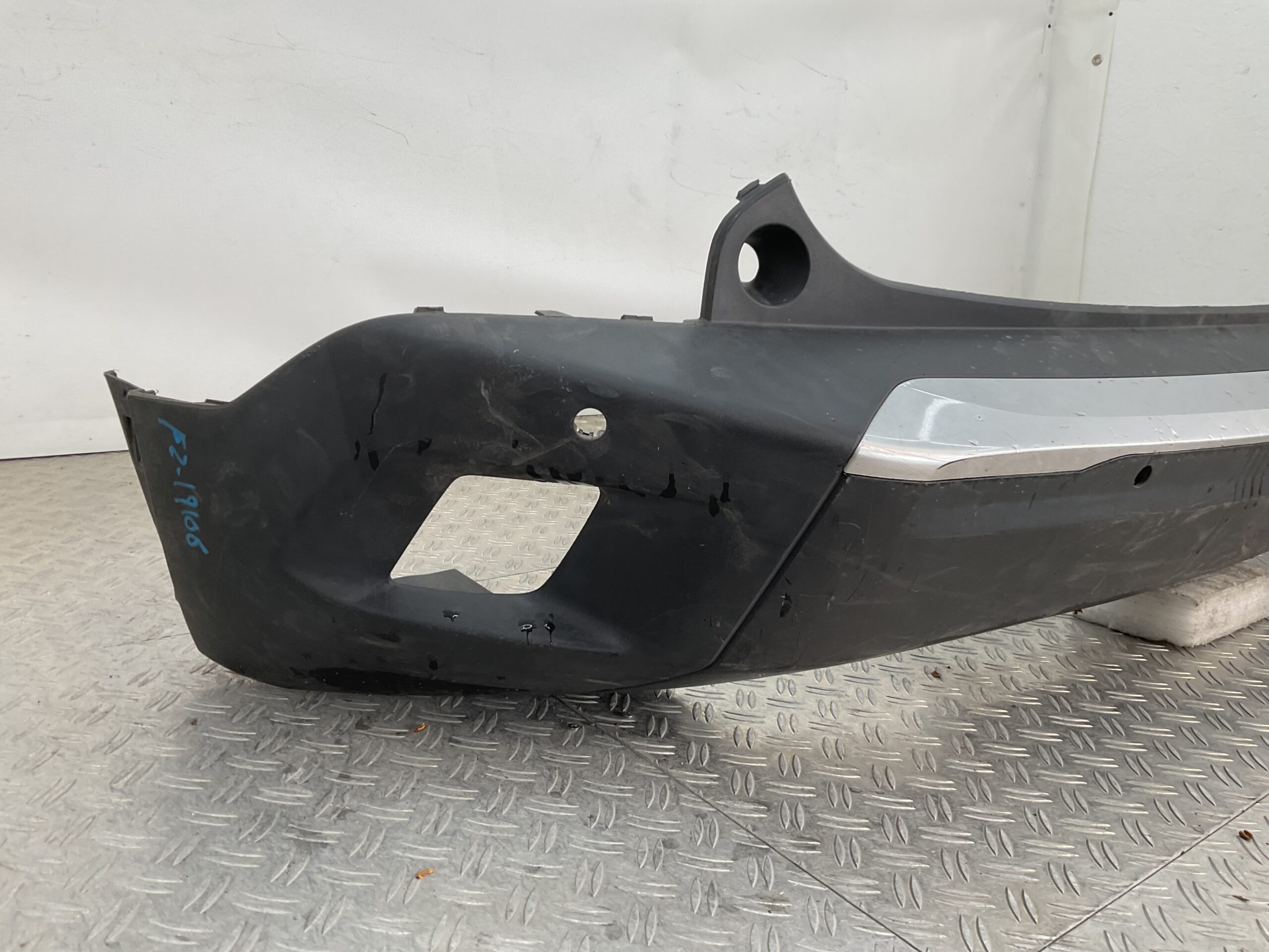 Bumper Peugeot 2008 II 19-23 9825844480 Achterbumper F2-19106