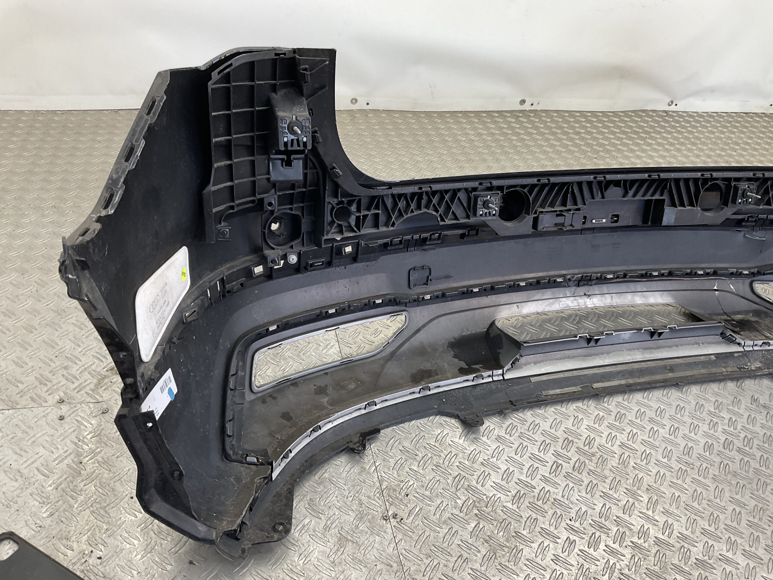Bumper Audi Q3 83A 4xpdc 83A807521A Achterbumper F3-18374