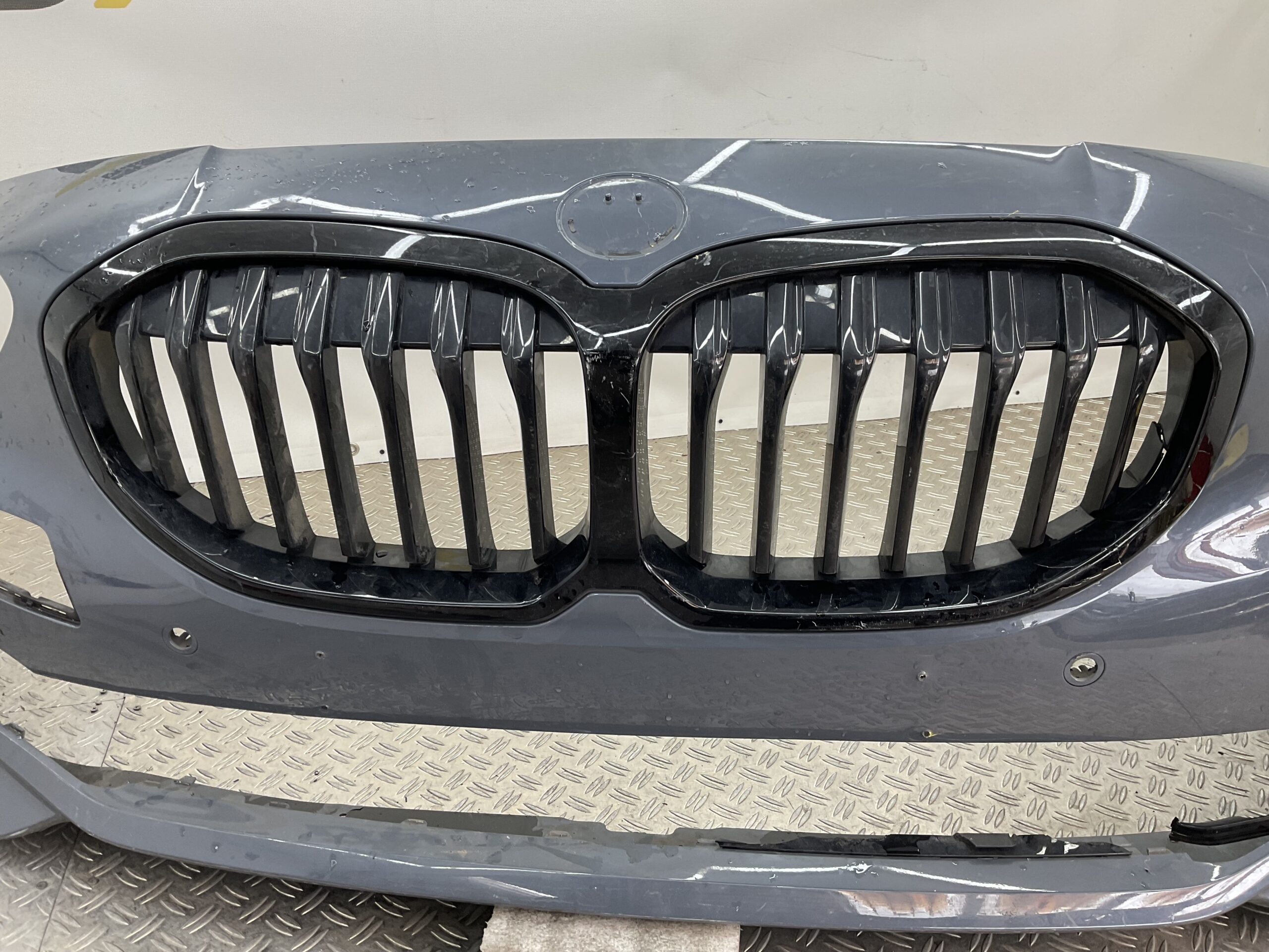 Bumper BMW 1 Serie F40 MPakket M-Pakket 4xpdc 51118070928 Voorbumper K5-19371