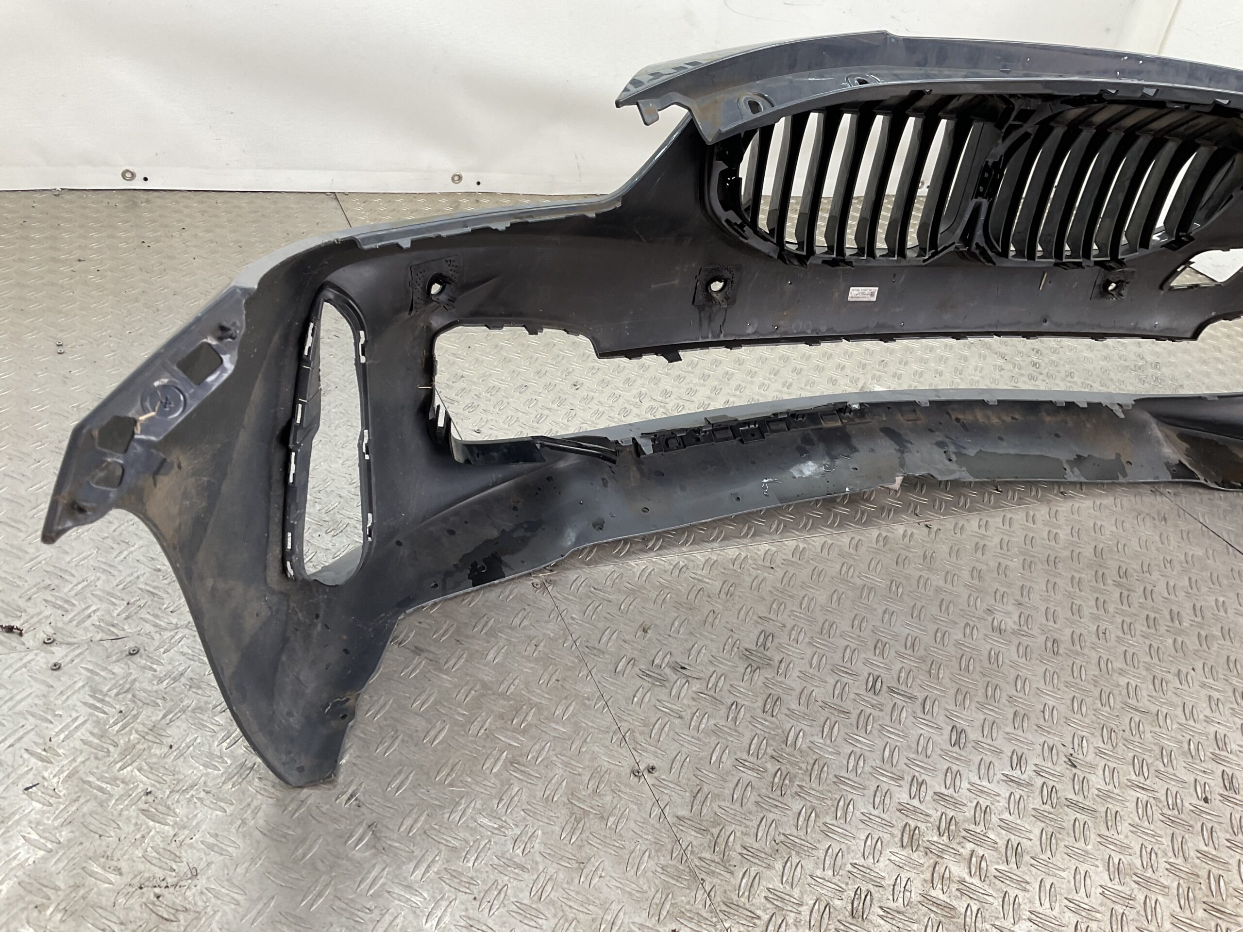 Bumper BMW 1 Serie F40 MPakket M-Pakket 4xpdc 51118070928 Voorbumper K5-19371