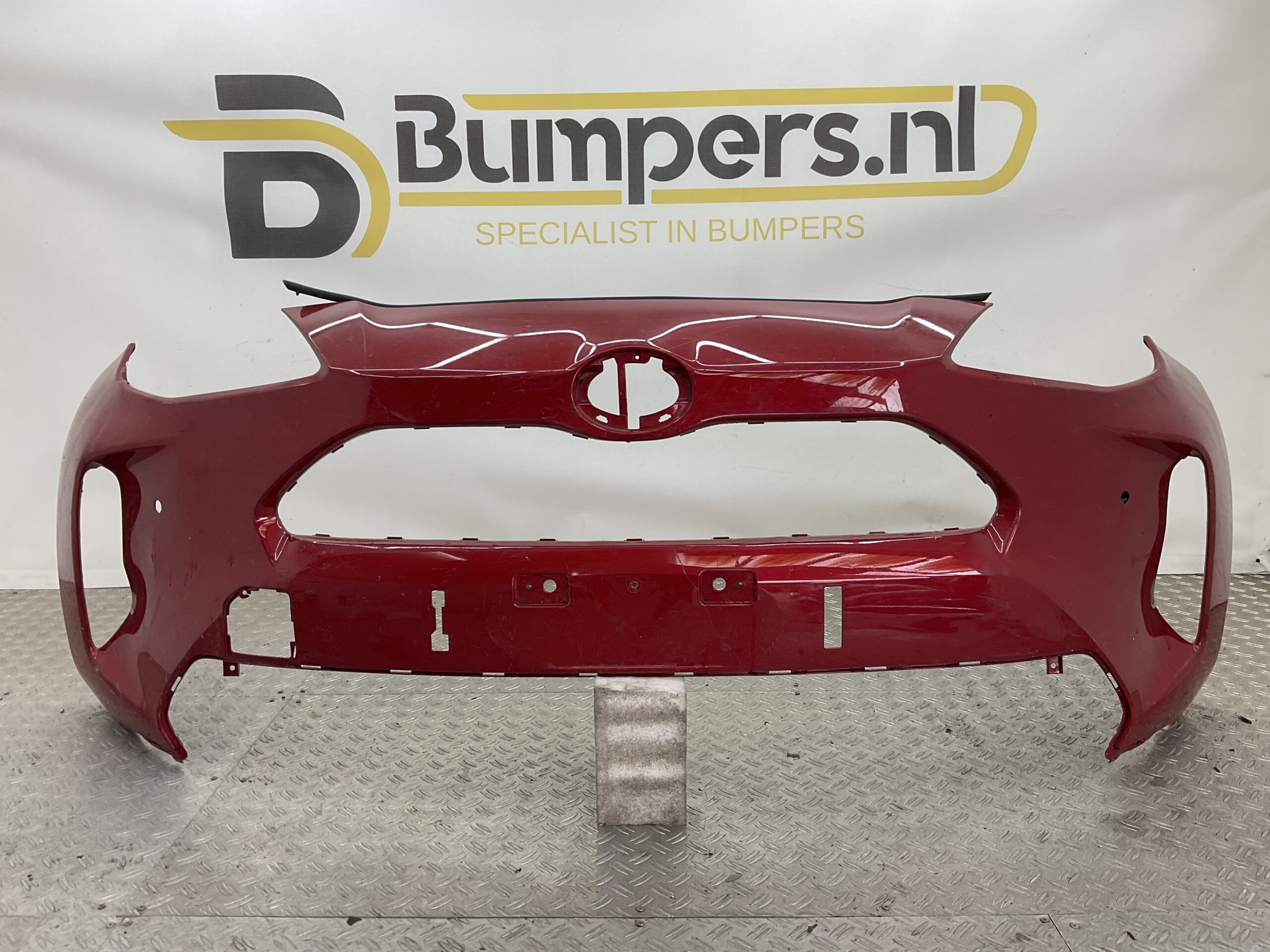 Bumper Toyota Yaris Cross 20-25 52119-0DC20 Voorbumper D5-19396