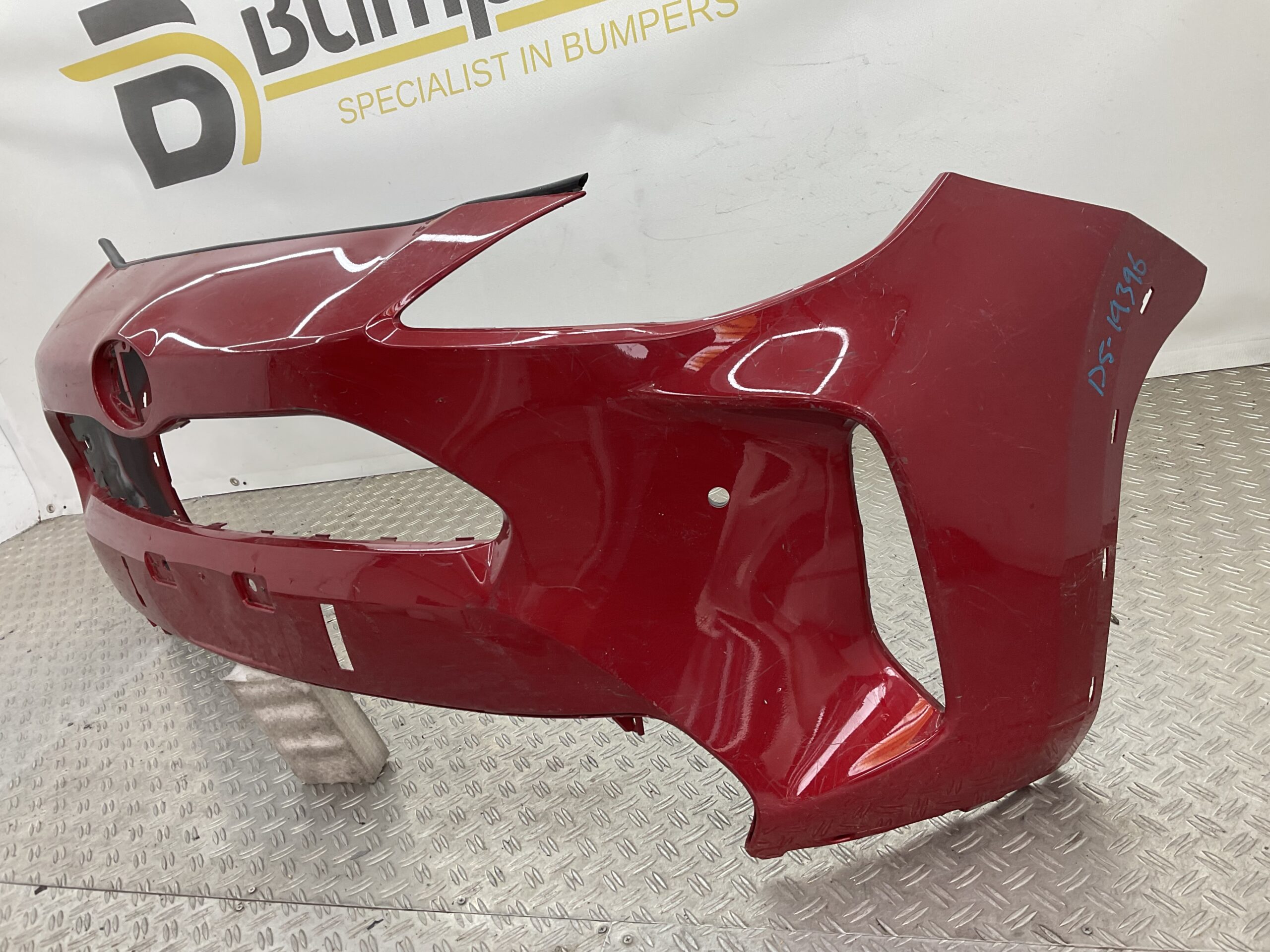 Bumper Toyota Yaris Cross 20-25 52119-0DC20 Voorbumper D5-19396