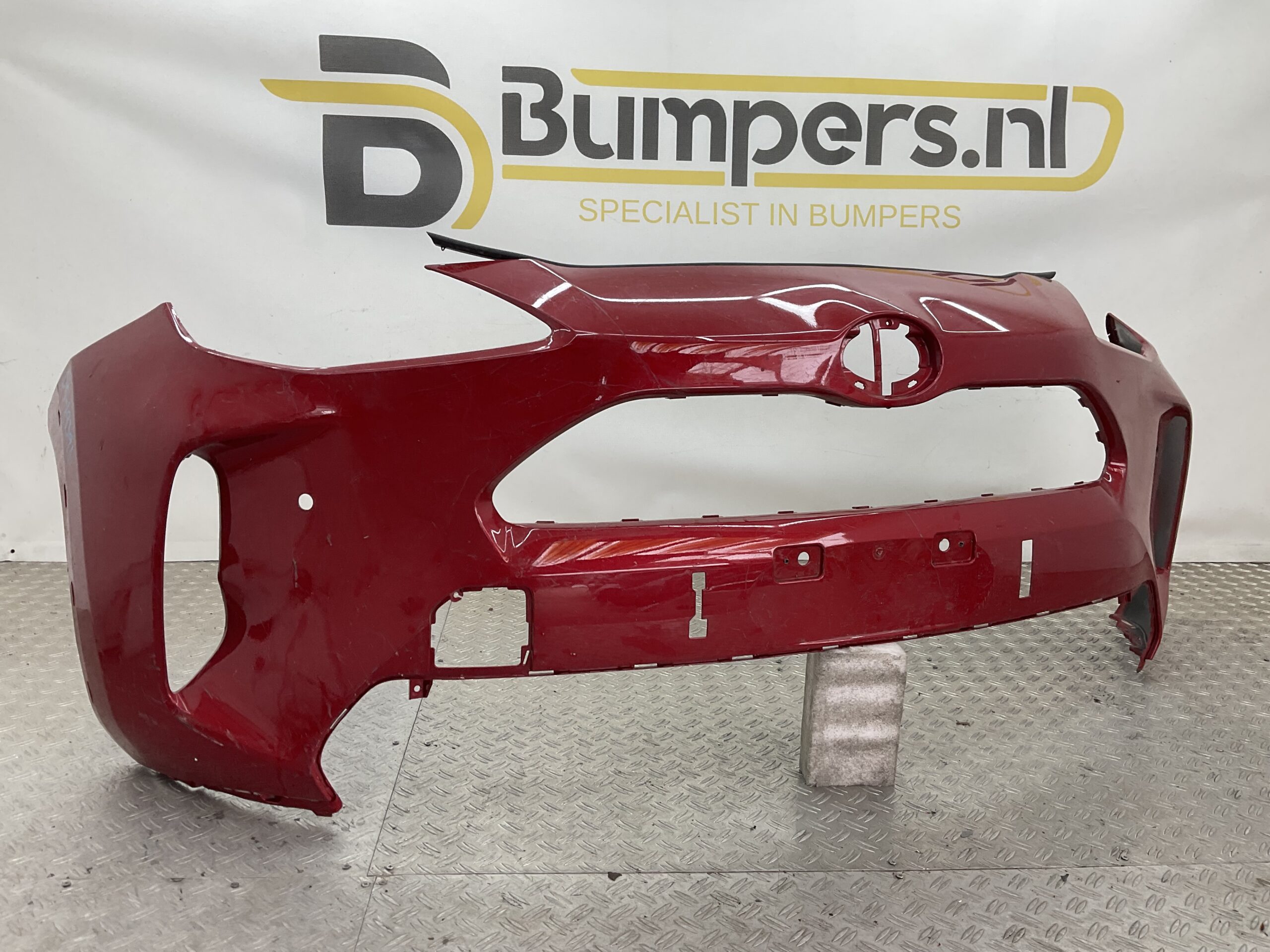 Bumper Toyota Yaris Cross 20-25 52119-0DC20 Voorbumper D5-19396