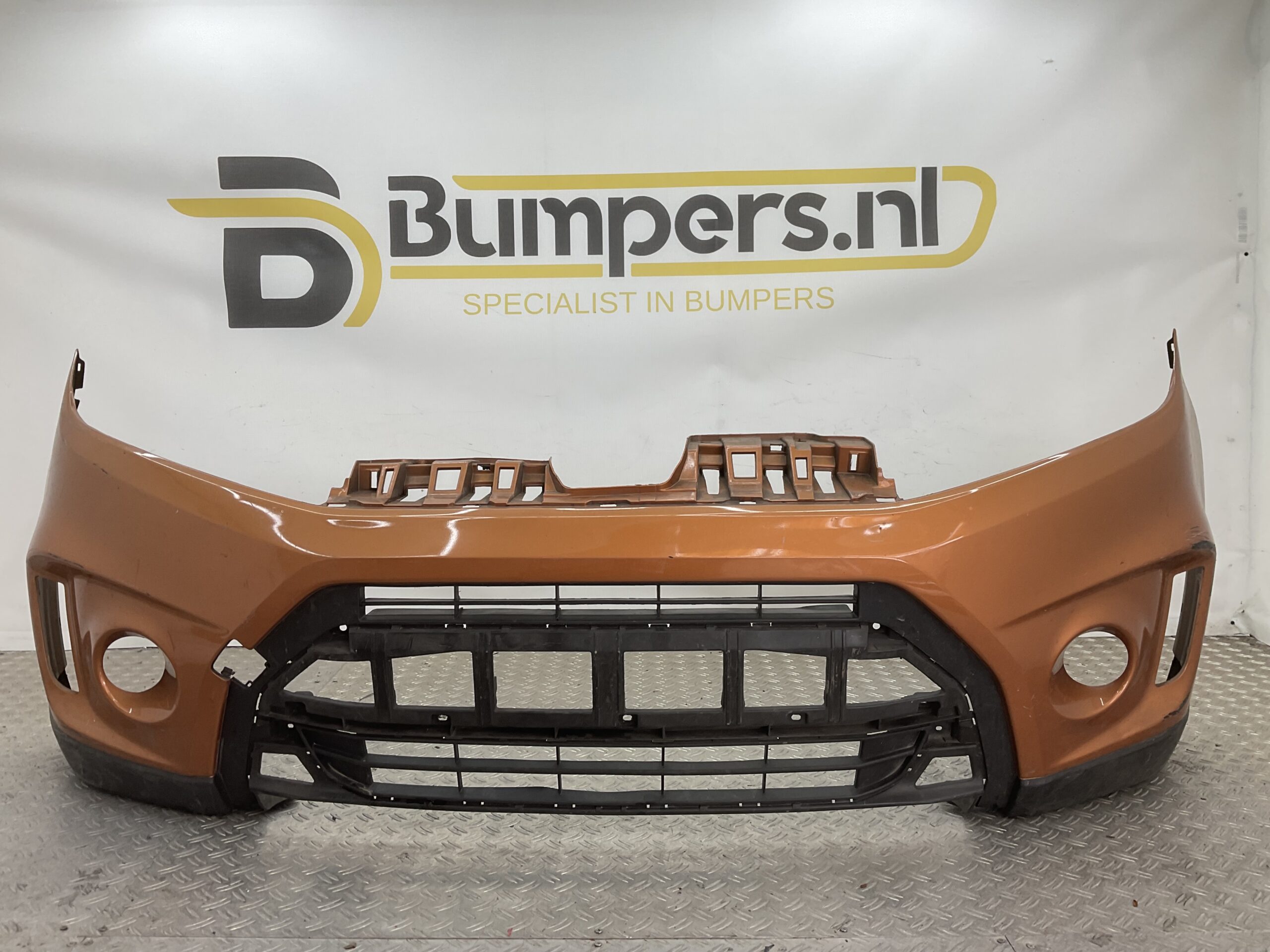 Bumper Suzuki Vitara Facelift 18- 71711-54P Voorbumper E5-19409