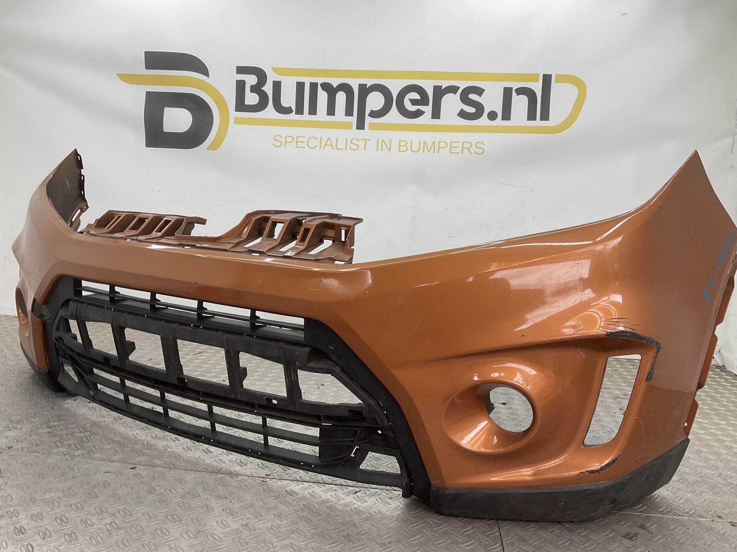 Bumper Suzuki Vitara Facelift 18- 71711-54P Voorbumper E5-19409
