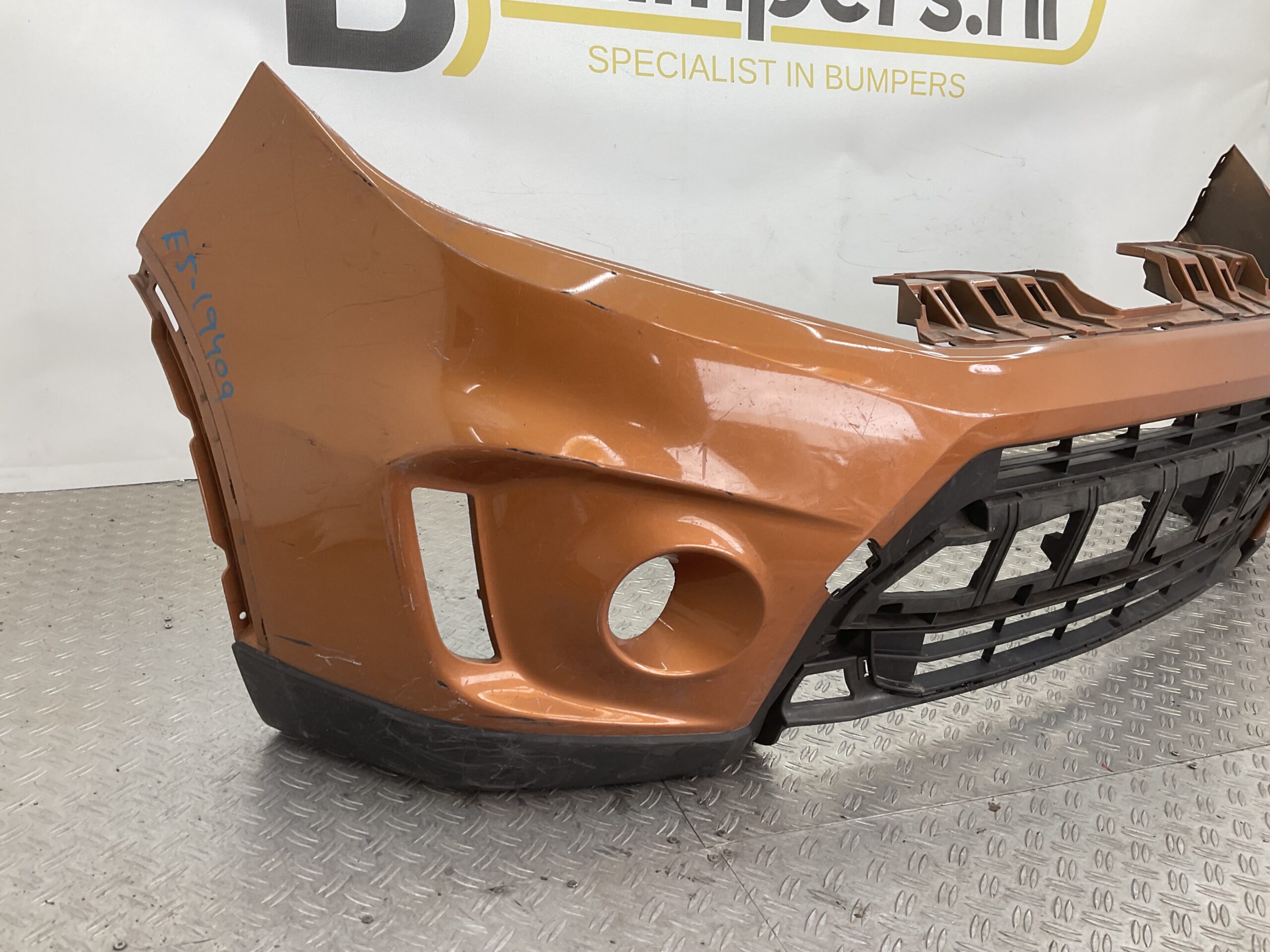 Bumper Suzuki Vitara Facelift 18- 71711-54P Voorbumper E5-19409