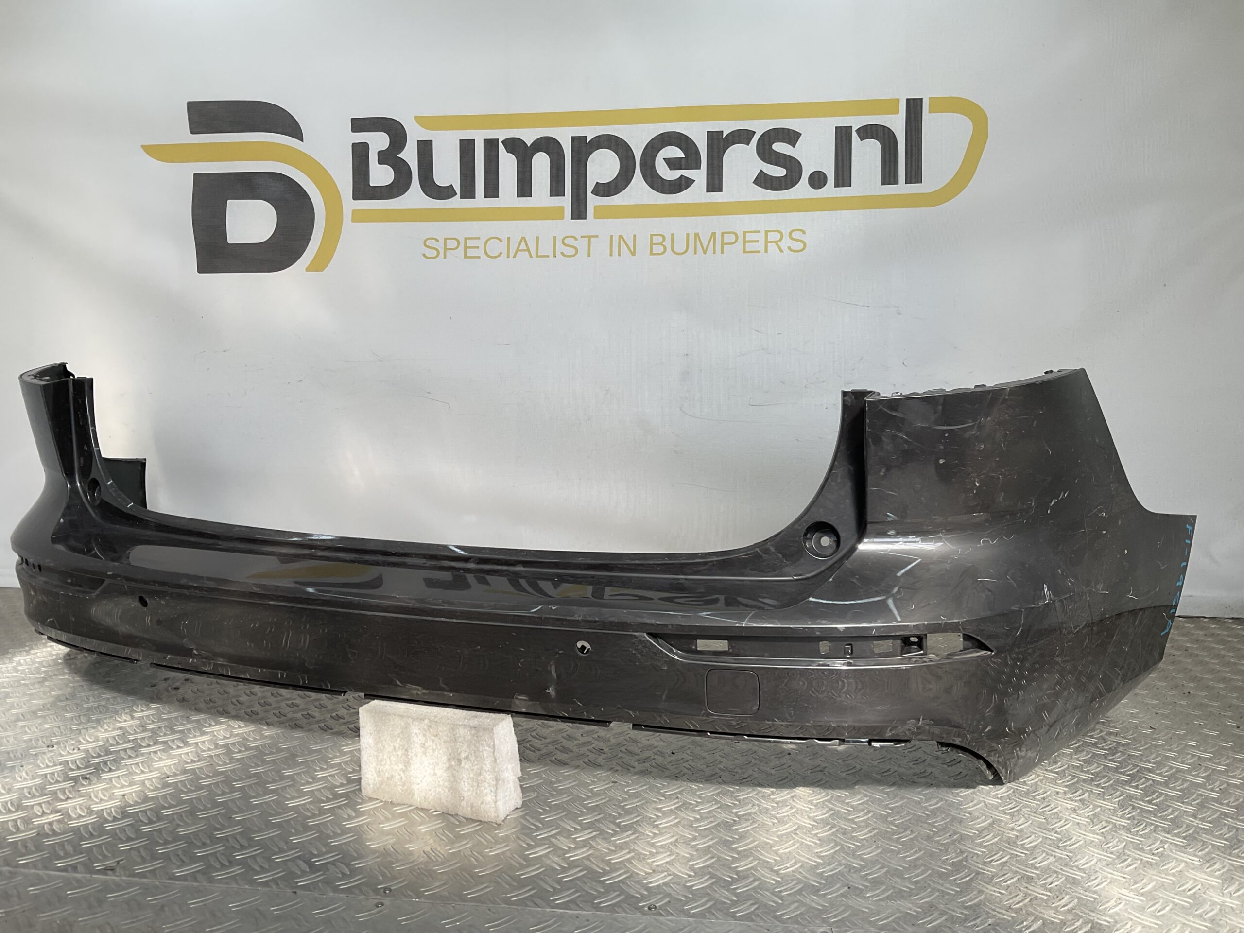 Bumper Volvo V60 II Rdesign R-Design 18-21 31688837 Achterbumper F1-19519