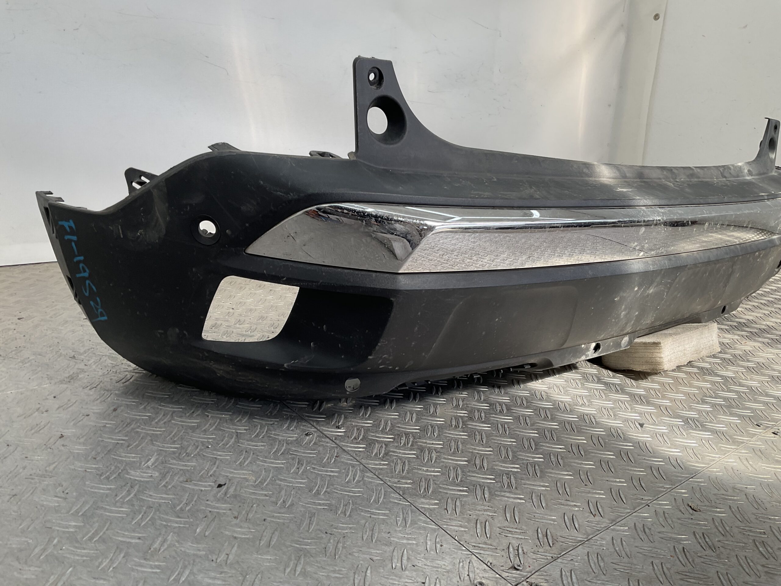 Bumper Peugeot 3008 16-21 9811865077 Achterbumper F1-19529