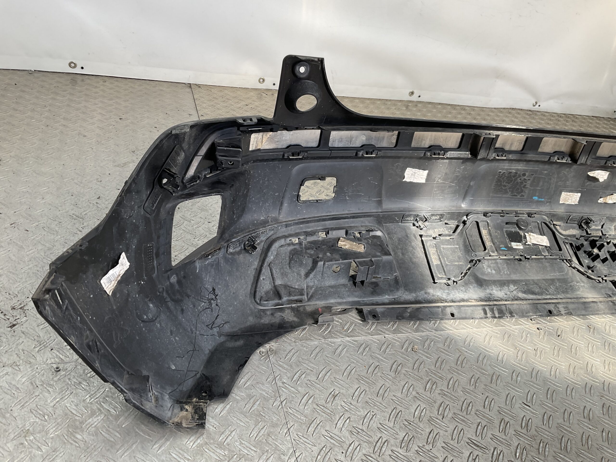 Bumper Peugeot 3008 16-21 9811865077 Achterbumper F1-19529