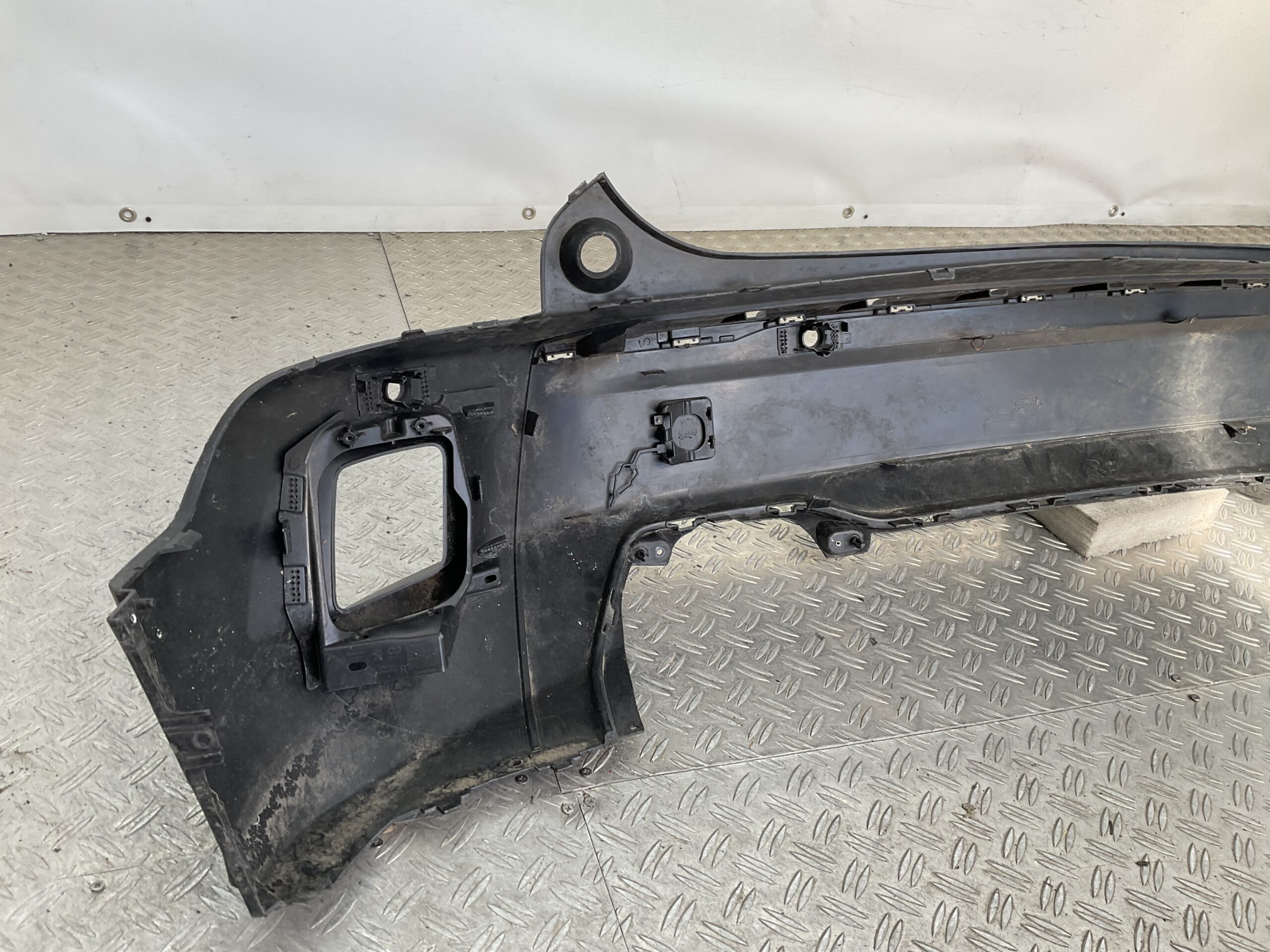 Bumper Peugeot 2008 19-24 pdc 9825967080 Achterbumper F1-19537