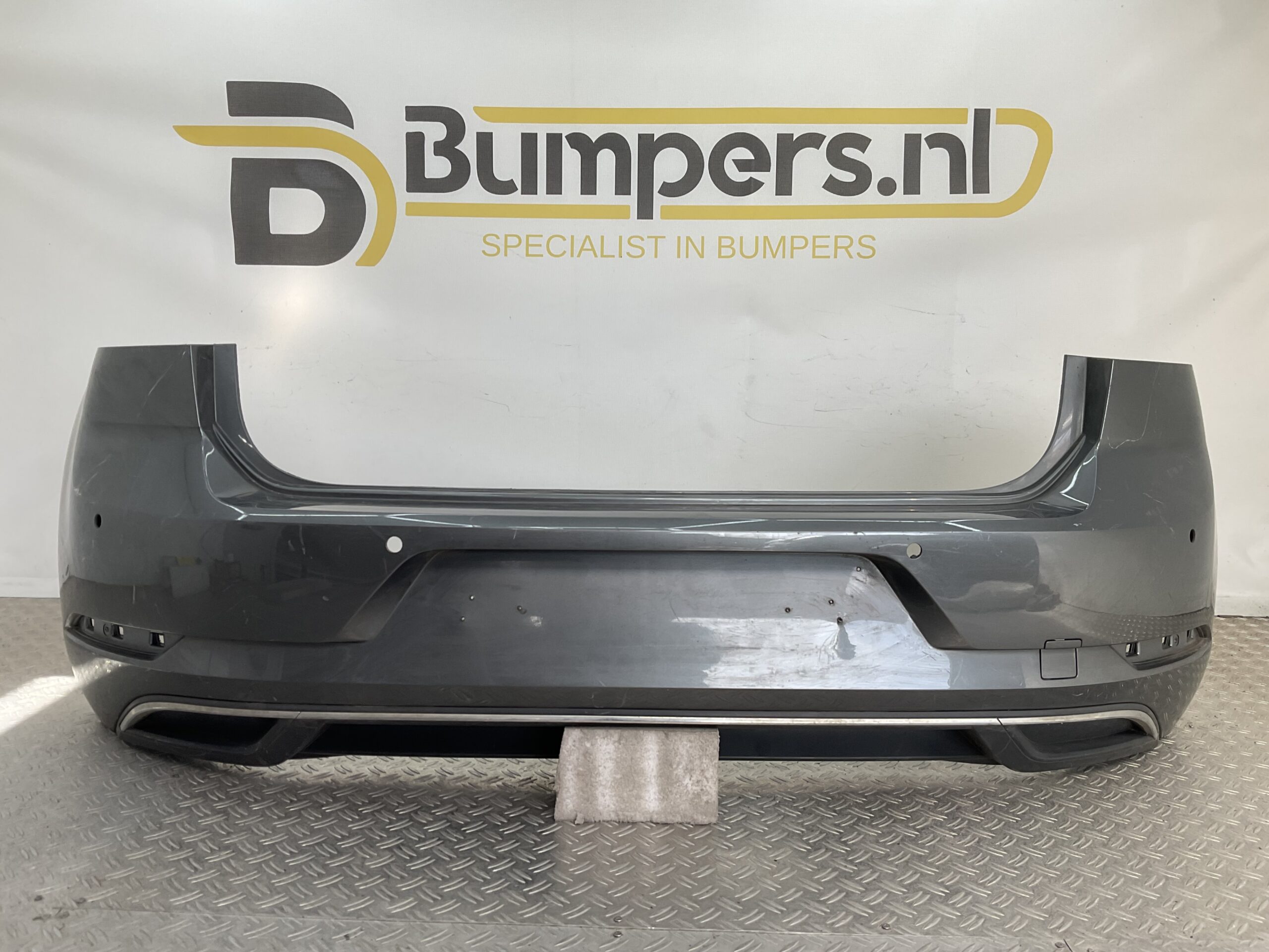 Bumper Volkswagen VW Golf 7 13-20 5G6807421BK Achterbumper F1-19547