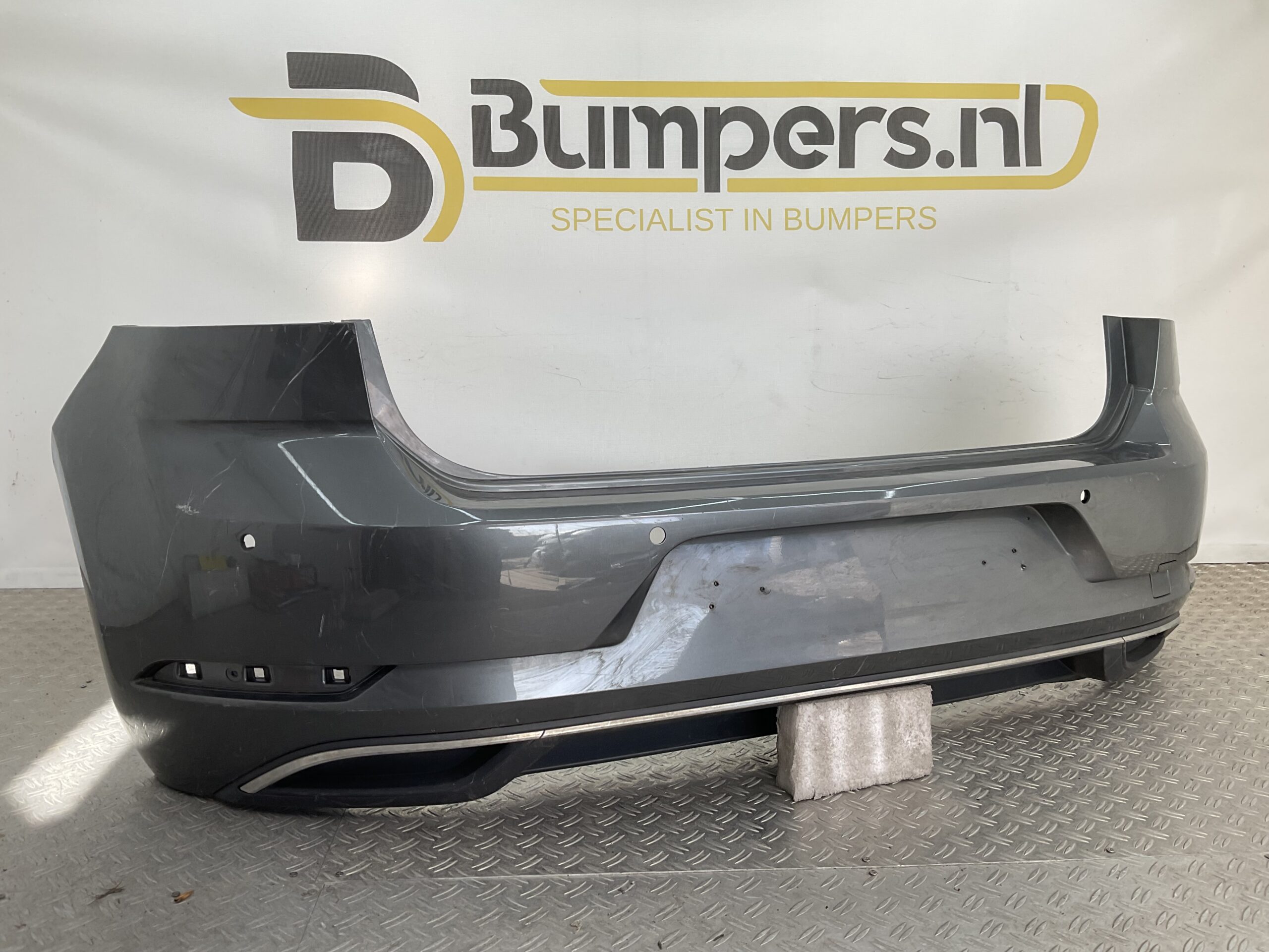 Bumper Volkswagen VW Golf 7 13-20 5G6807421BK Achterbumper F1-19547