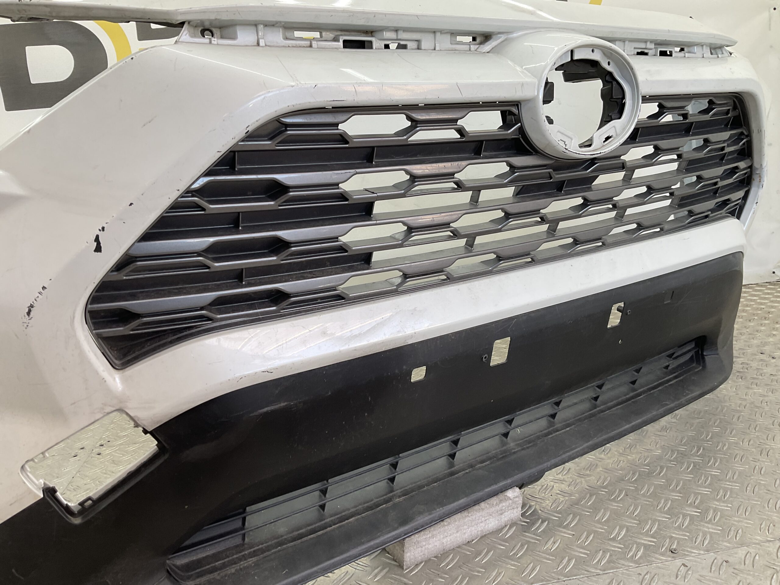 BUMPER Toyota Rav 4 V 2019-2024 53113-42110 VOORBUMPER D5-19587