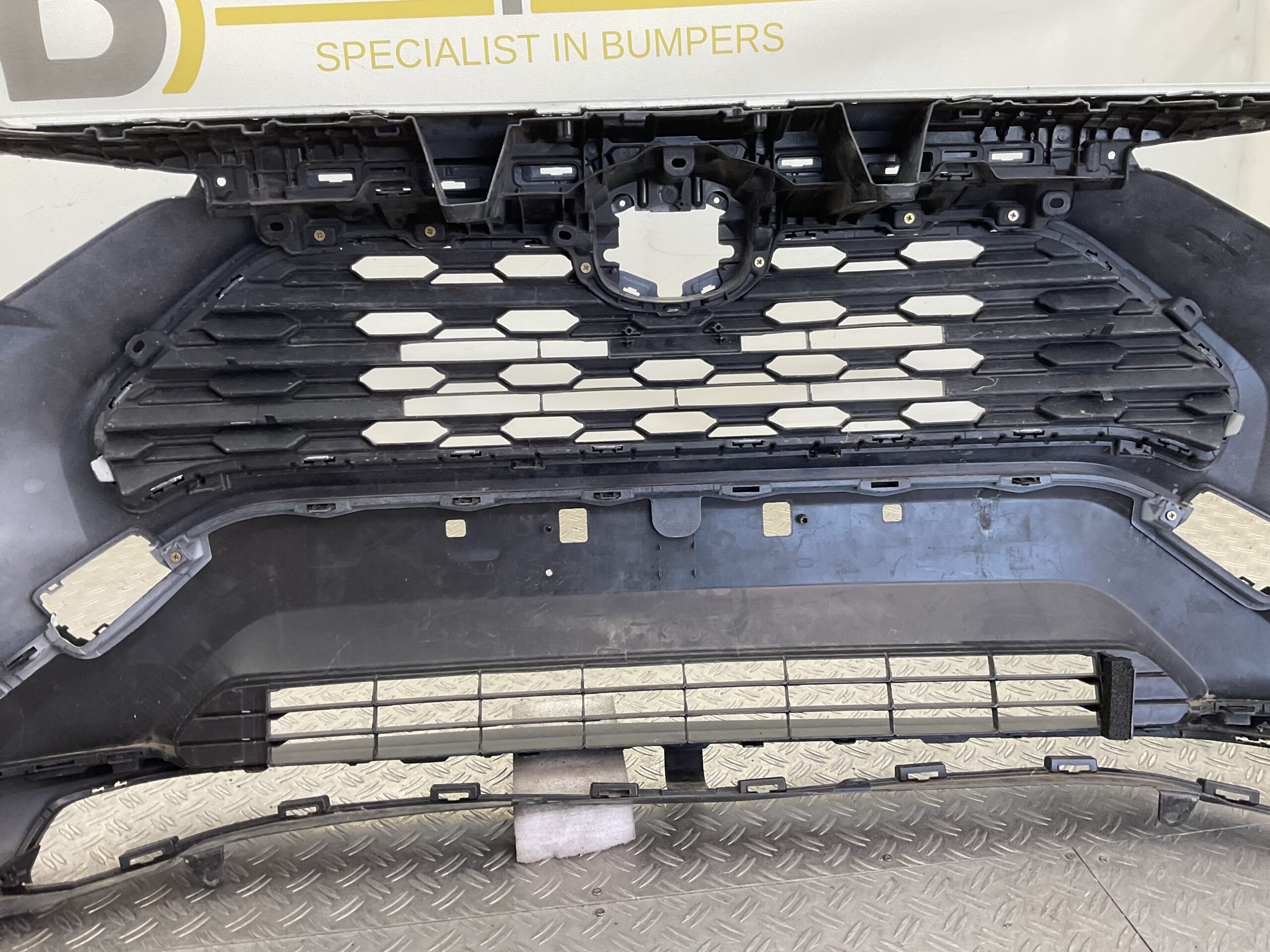 BUMPER Toyota Rav 4 V 2019-2024 53113-42110 VOORBUMPER D5-19587
