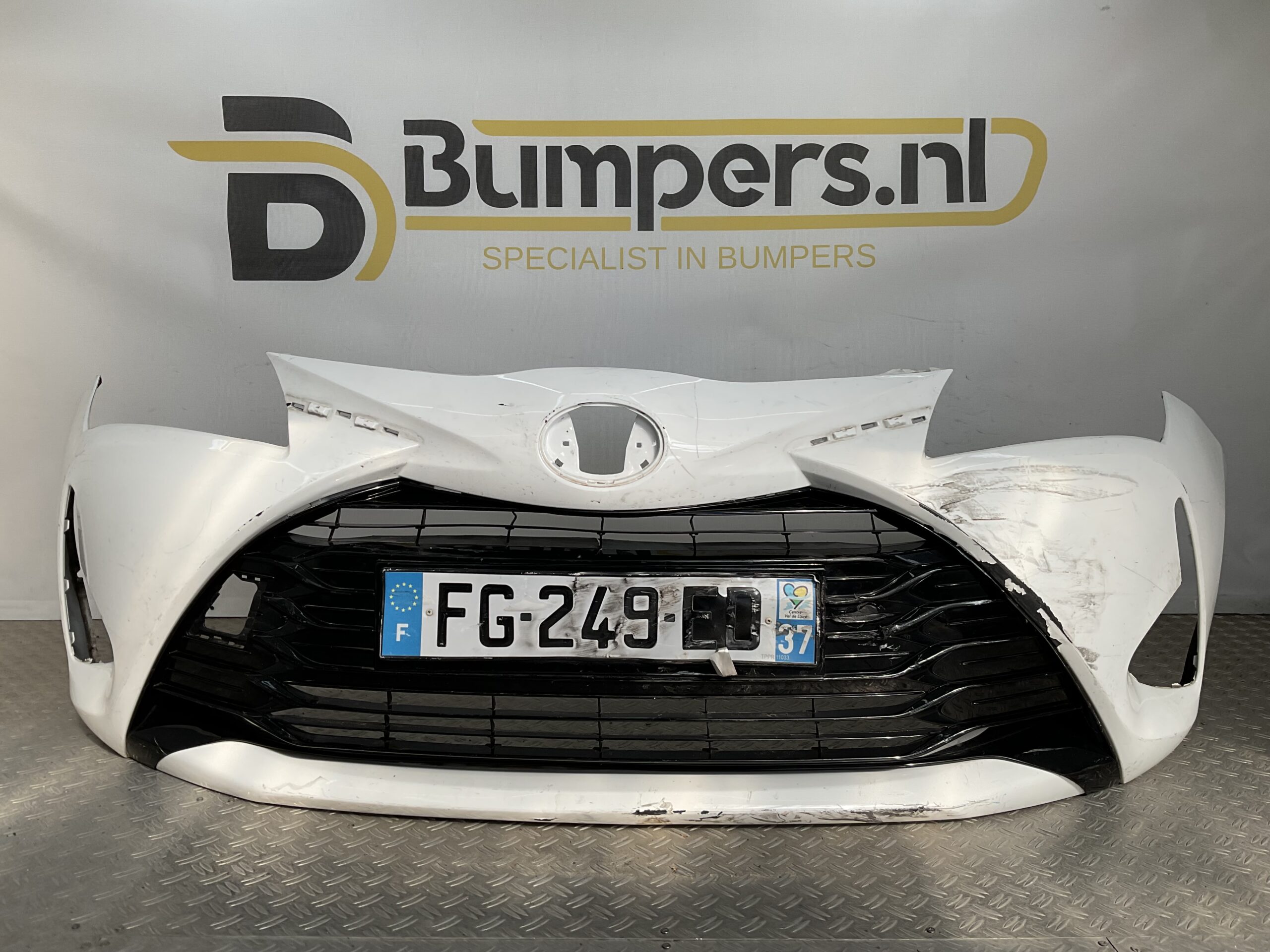Bumper Toyota Yaris 3 2017-2020 531020D130 Voorbumper D9-19600