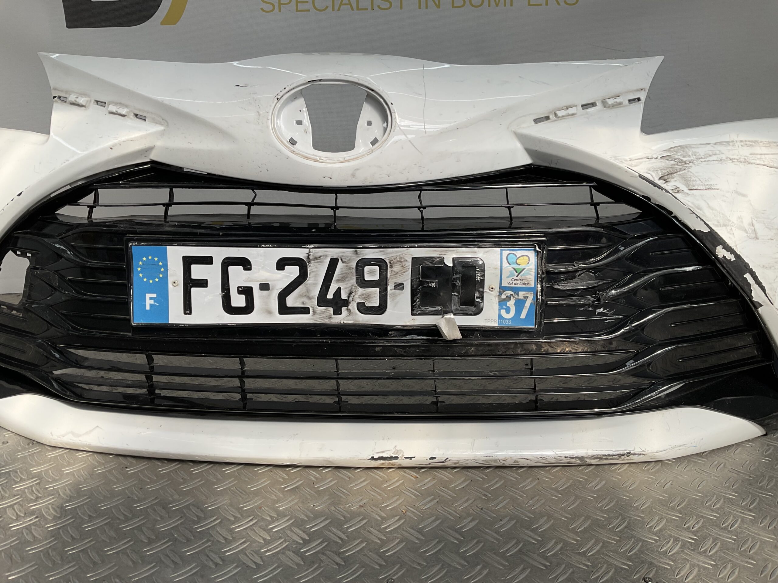 Bumper Toyota Yaris 3 2017-2020 531020D130 Voorbumper D9-19600