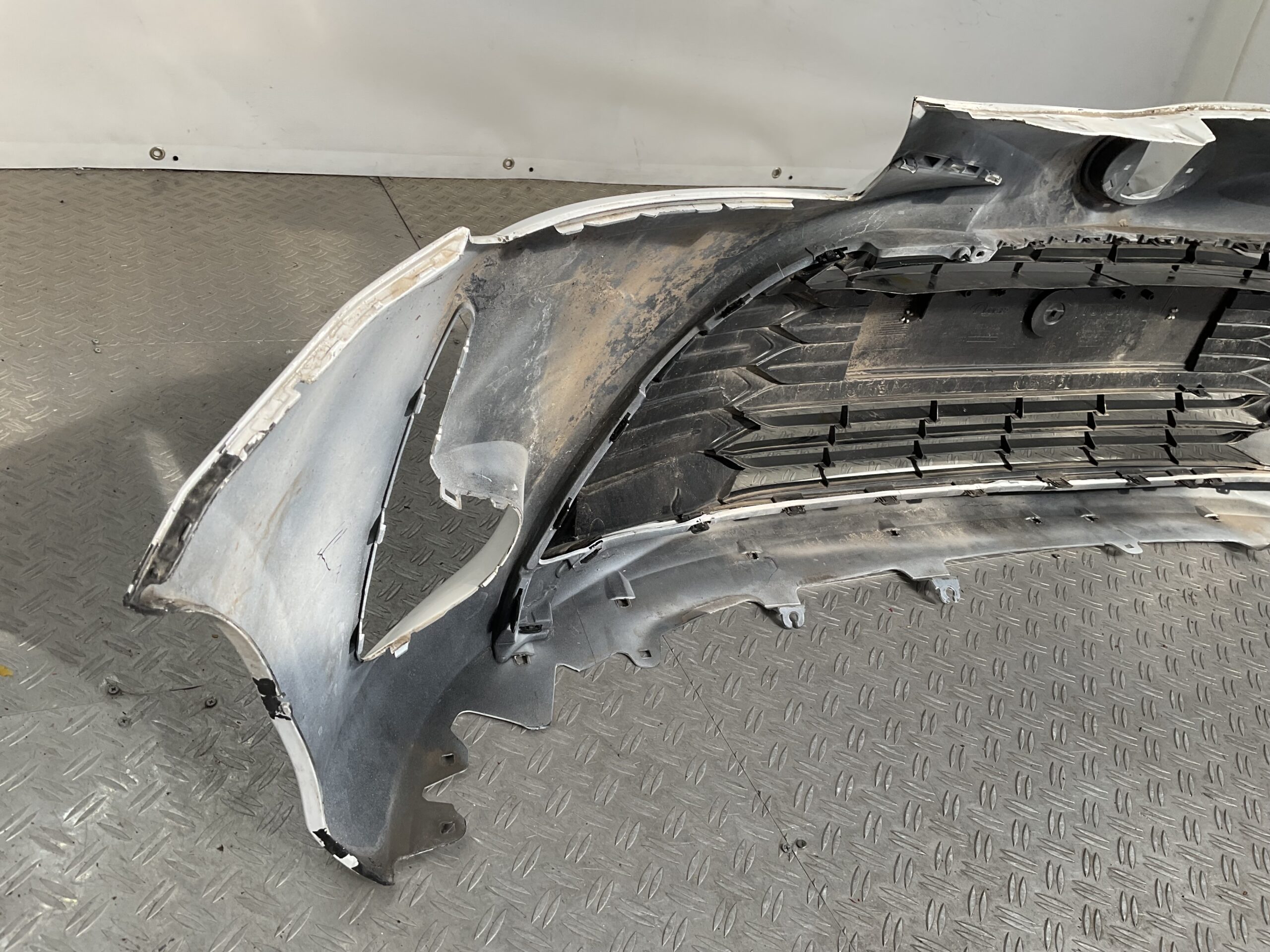 Bumper Toyota Yaris 3 2017-2020 531020D130 Voorbumper D9-19600