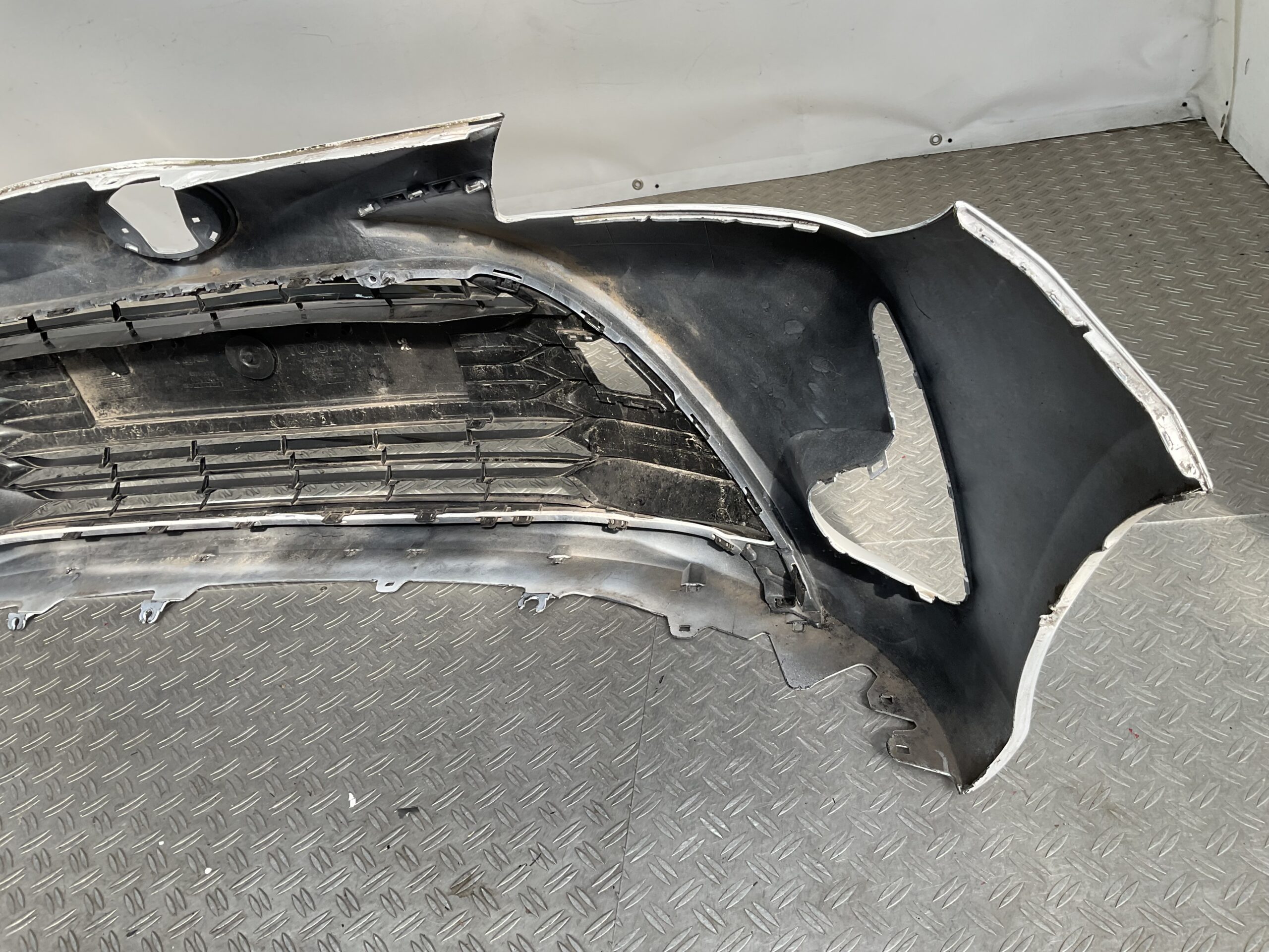 Bumper Toyota Yaris 3 2017-2020 531020D130 Voorbumper D9-19600