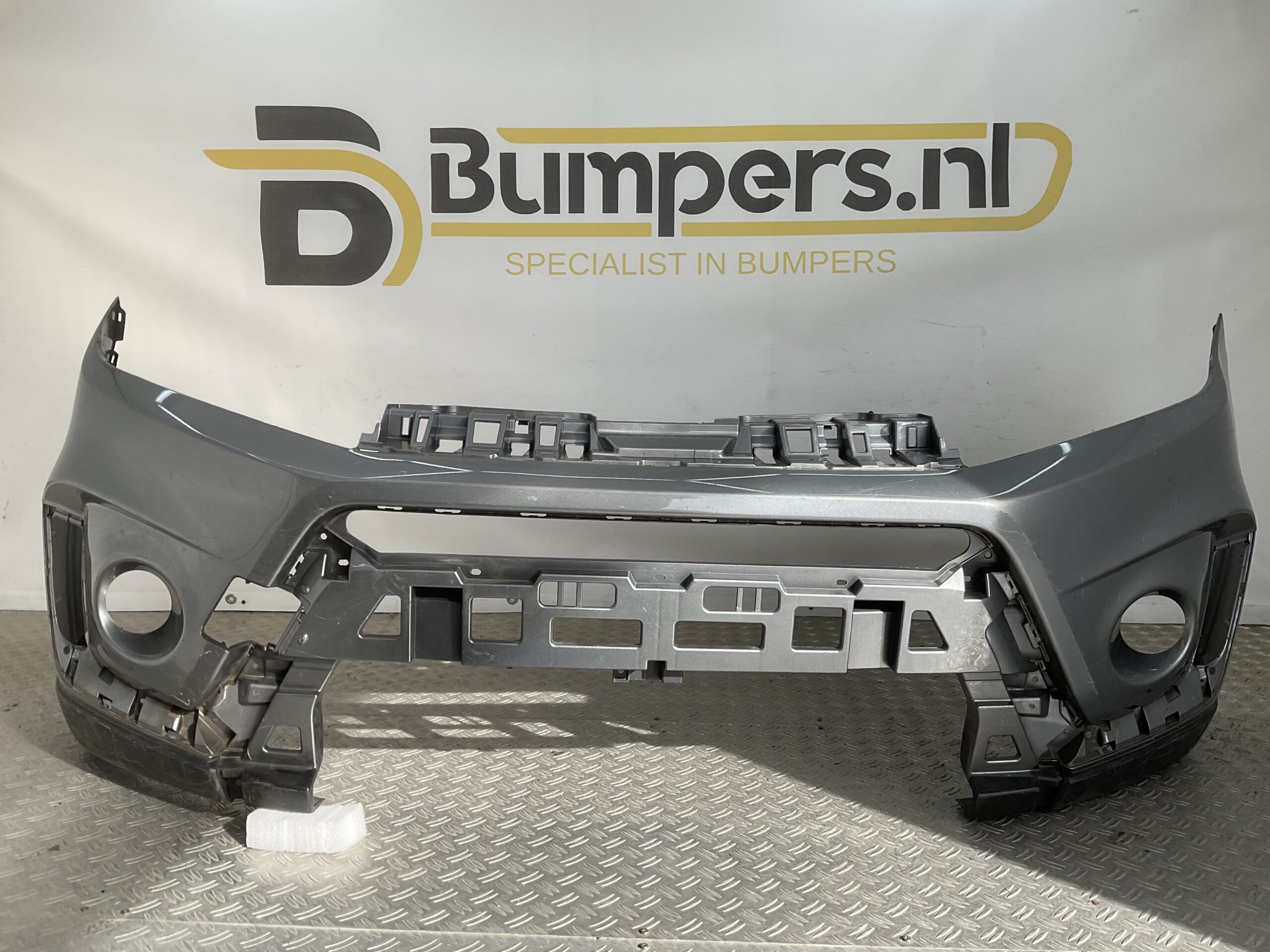 Bumper Suzuki Vitara Facelift 71711-86R Voorbumper E5-19704