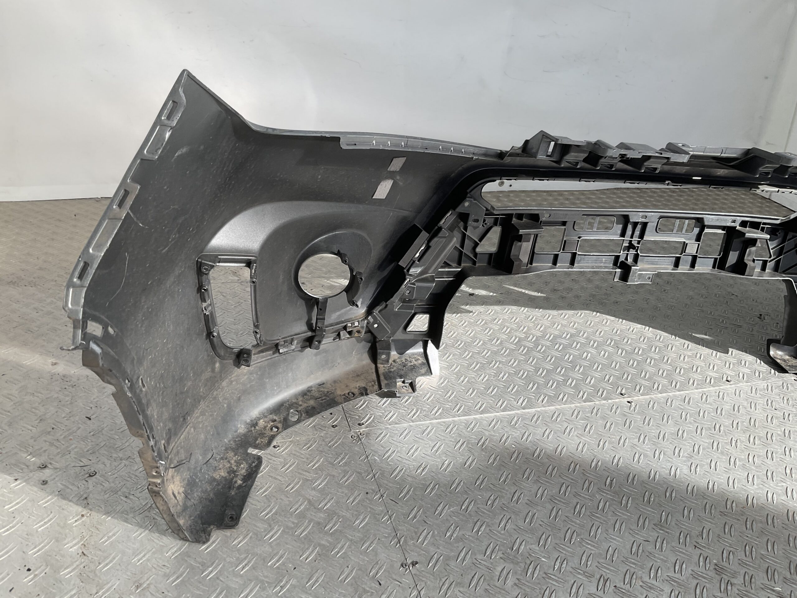 Bumper Suzuki Vitara Facelift 71711-86R Voorbumper E5-19704