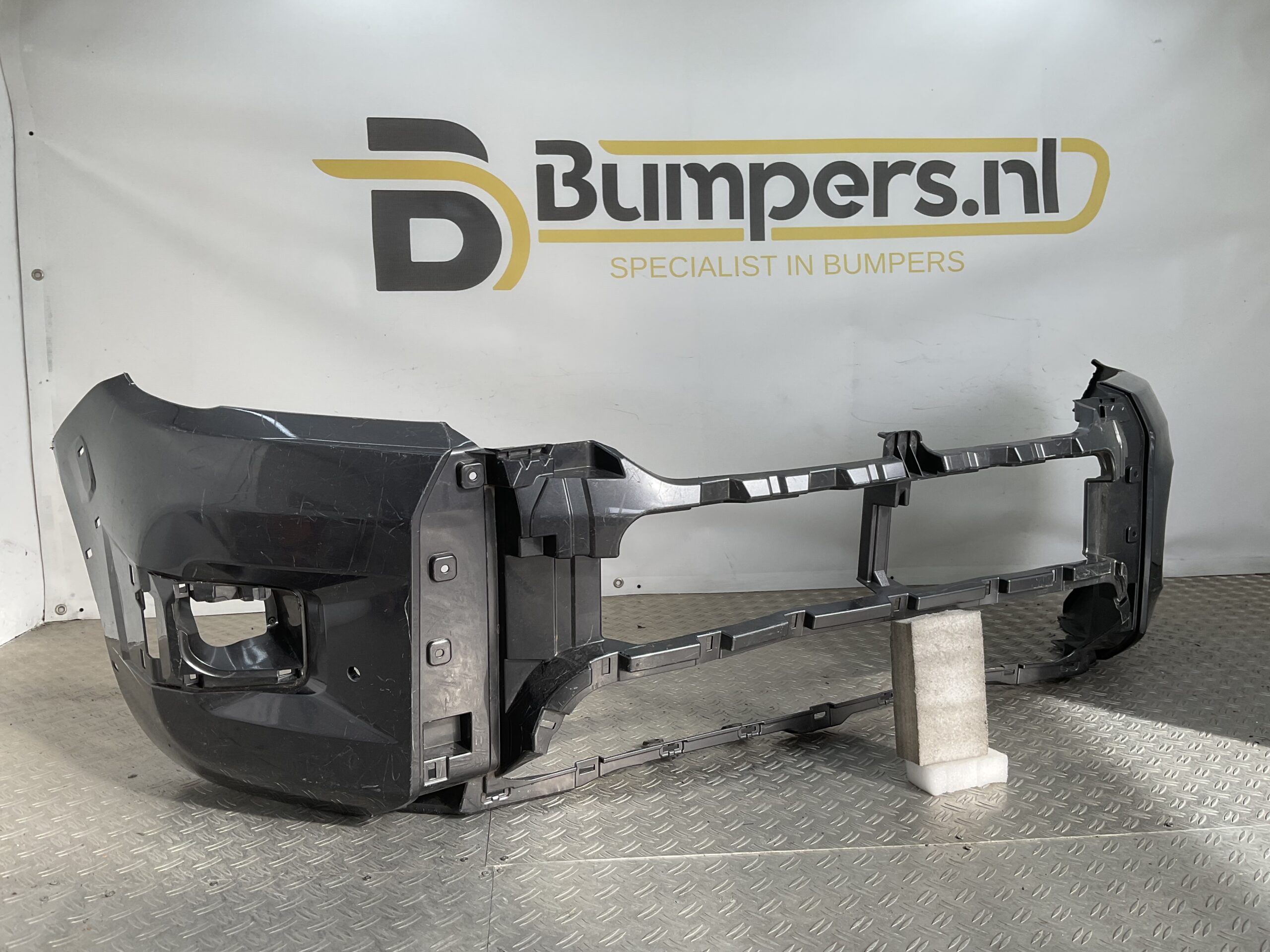 Bumper Toyota Hilux VIII 2021 52119-YP140 Voorbumper D5-19712