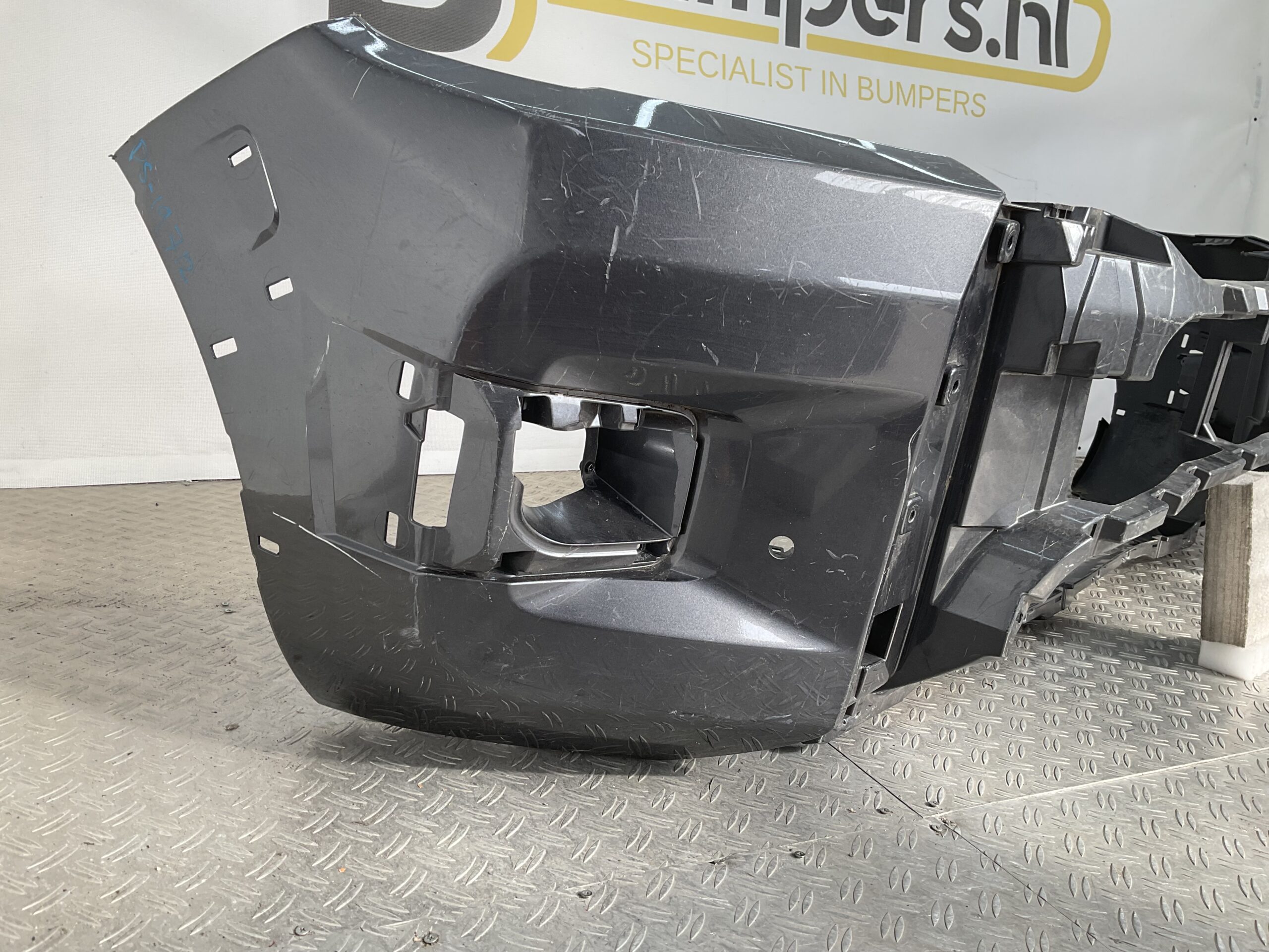 Bumper Toyota Hilux VIII 2021 52119-YP140 Voorbumper D5-19712