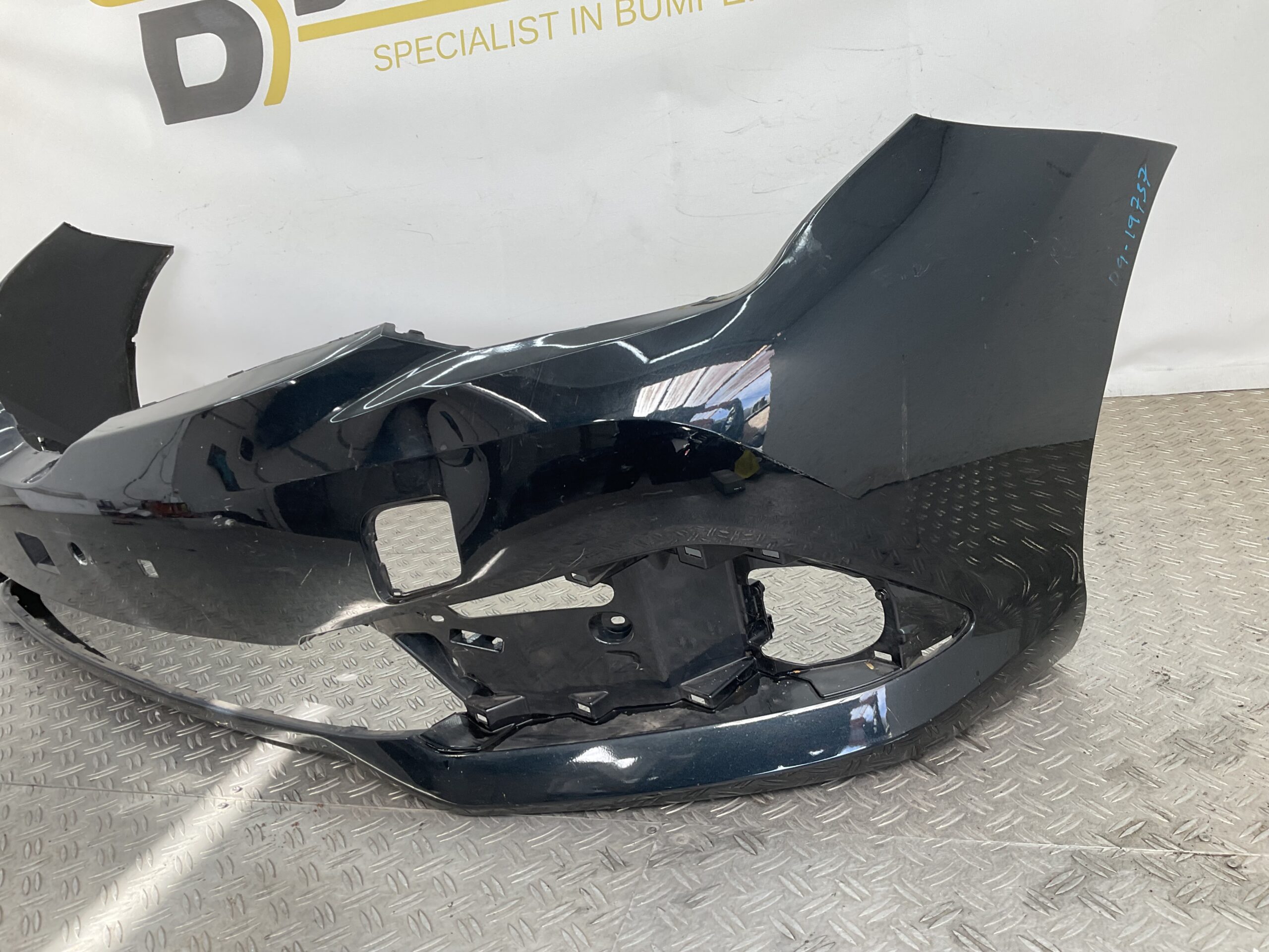 Bumper Toyota Auris 2 Facelift 16-21 52119-02K40 Voorbumper D9-19737