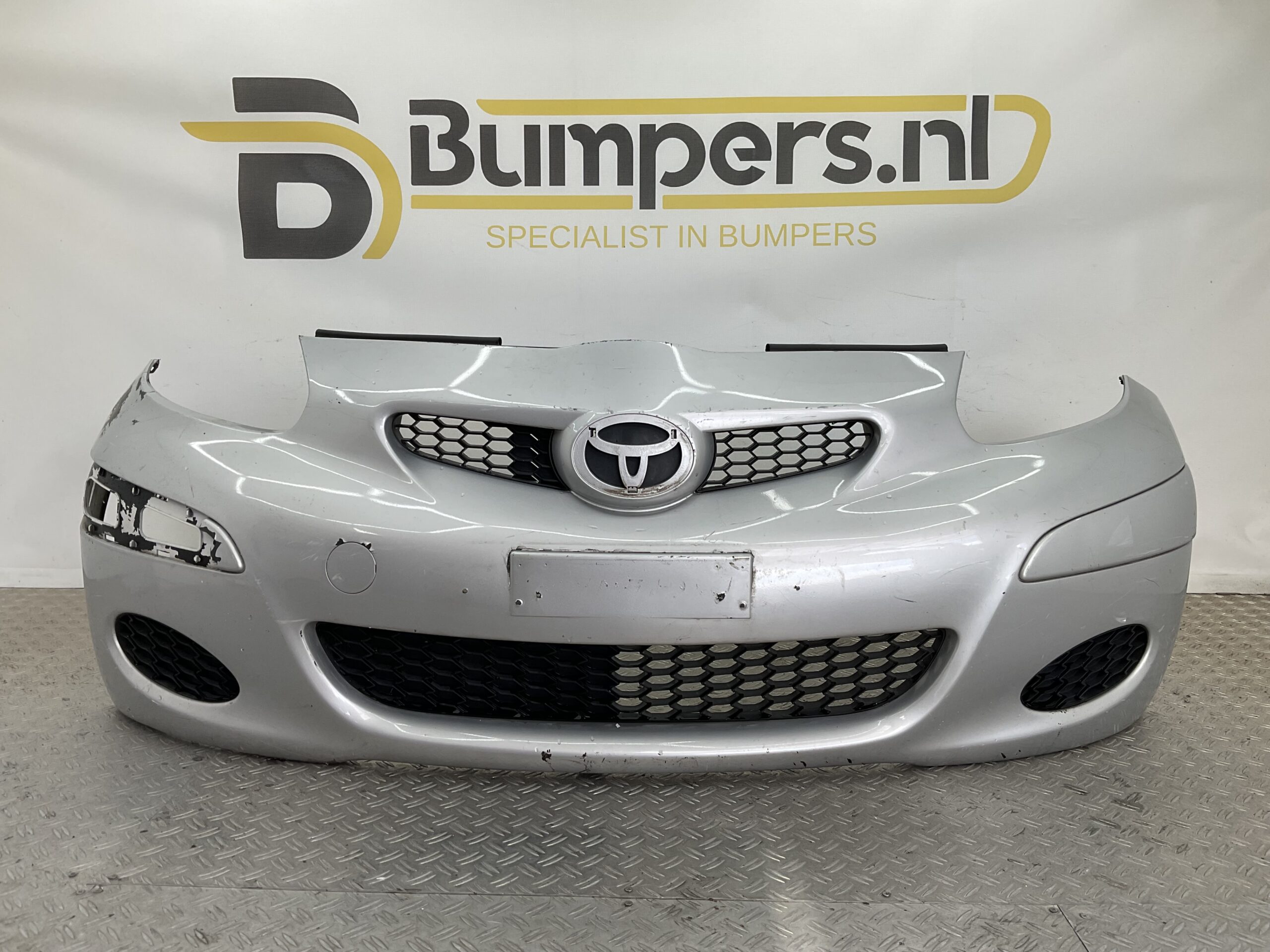 BUMPER Toyota Aygo 2008-2012 53111-0H020 VOORBUMPER D1-19741