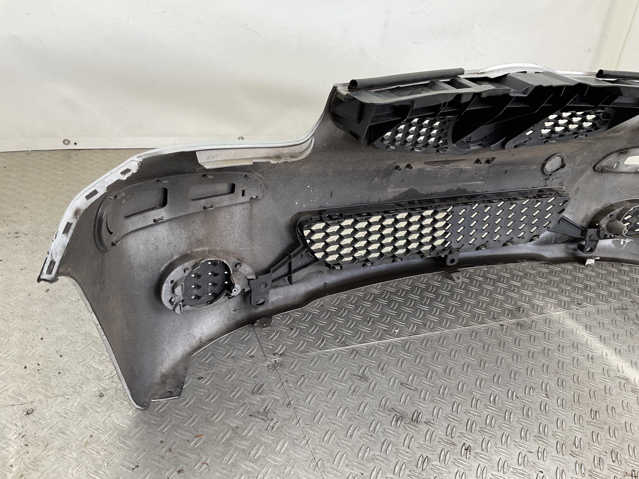 BUMPER Toyota Aygo 2008-2012 53111-0H020 VOORBUMPER D1-19741