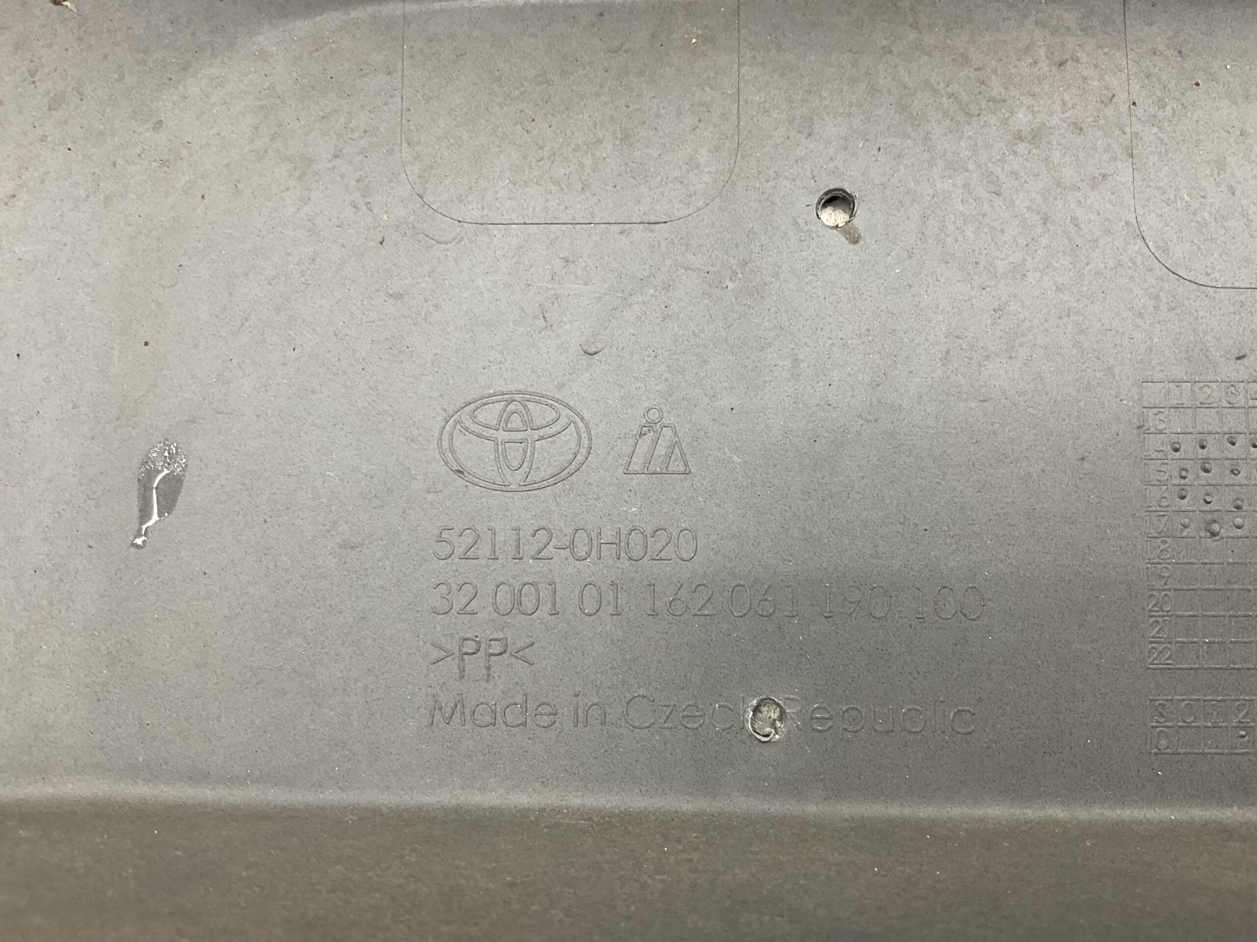 BUMPER Toyota Aygo 2014-2017 52112-0H020 VOORBUMPER D3-19755