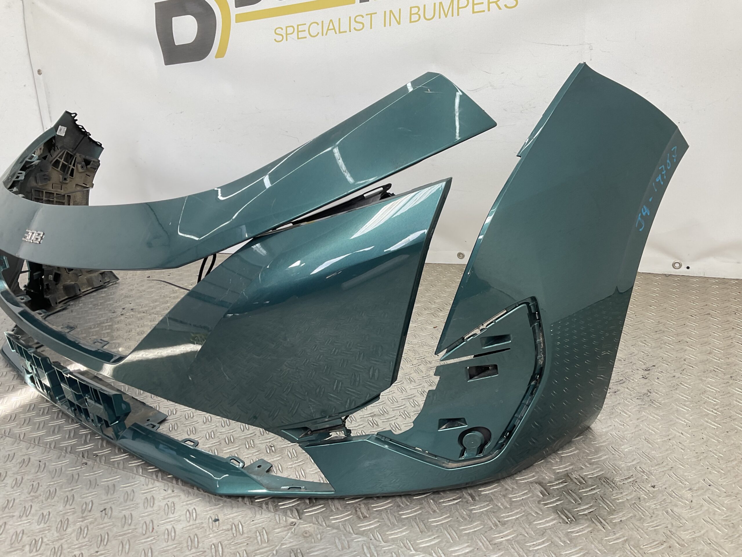 BUMPER Peugeot 308 2022-2025 9838074780 Voorbumper J4-19767