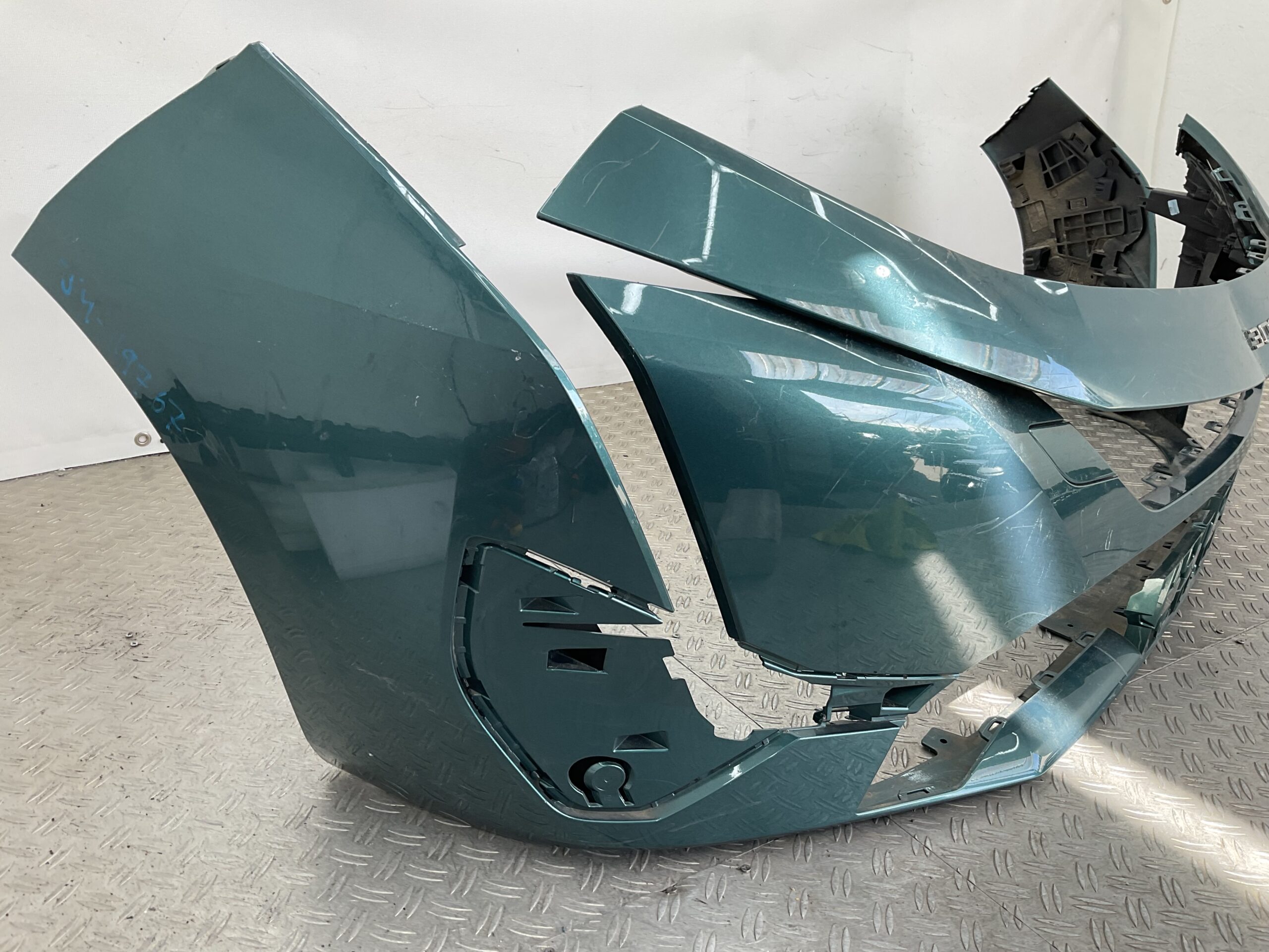 BUMPER Peugeot 308 2022-2025 9838074780 Voorbumper J4-19767