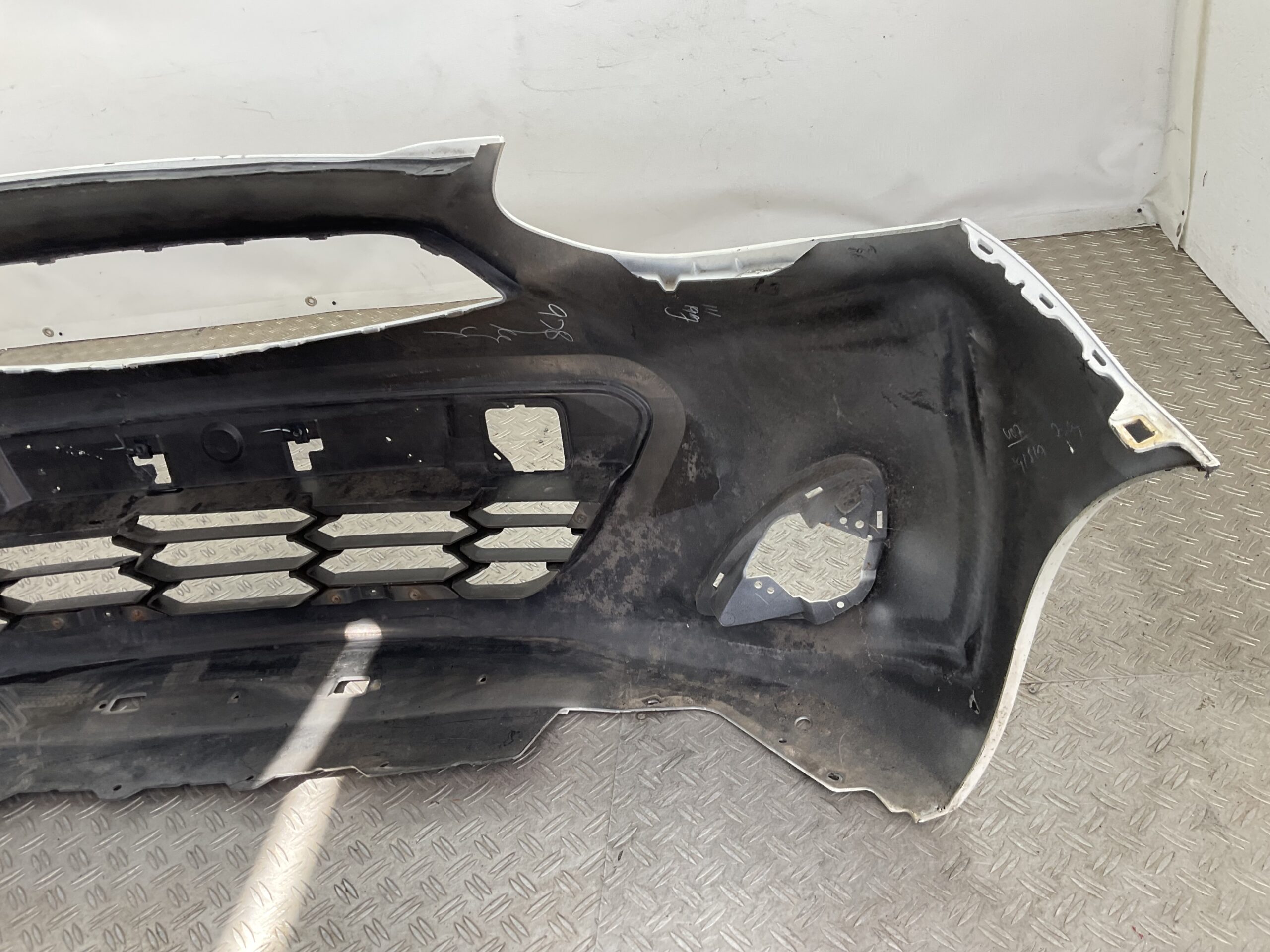 Bumper Nissan Micra K13 620223HN0A Voorbumper G2-19772
