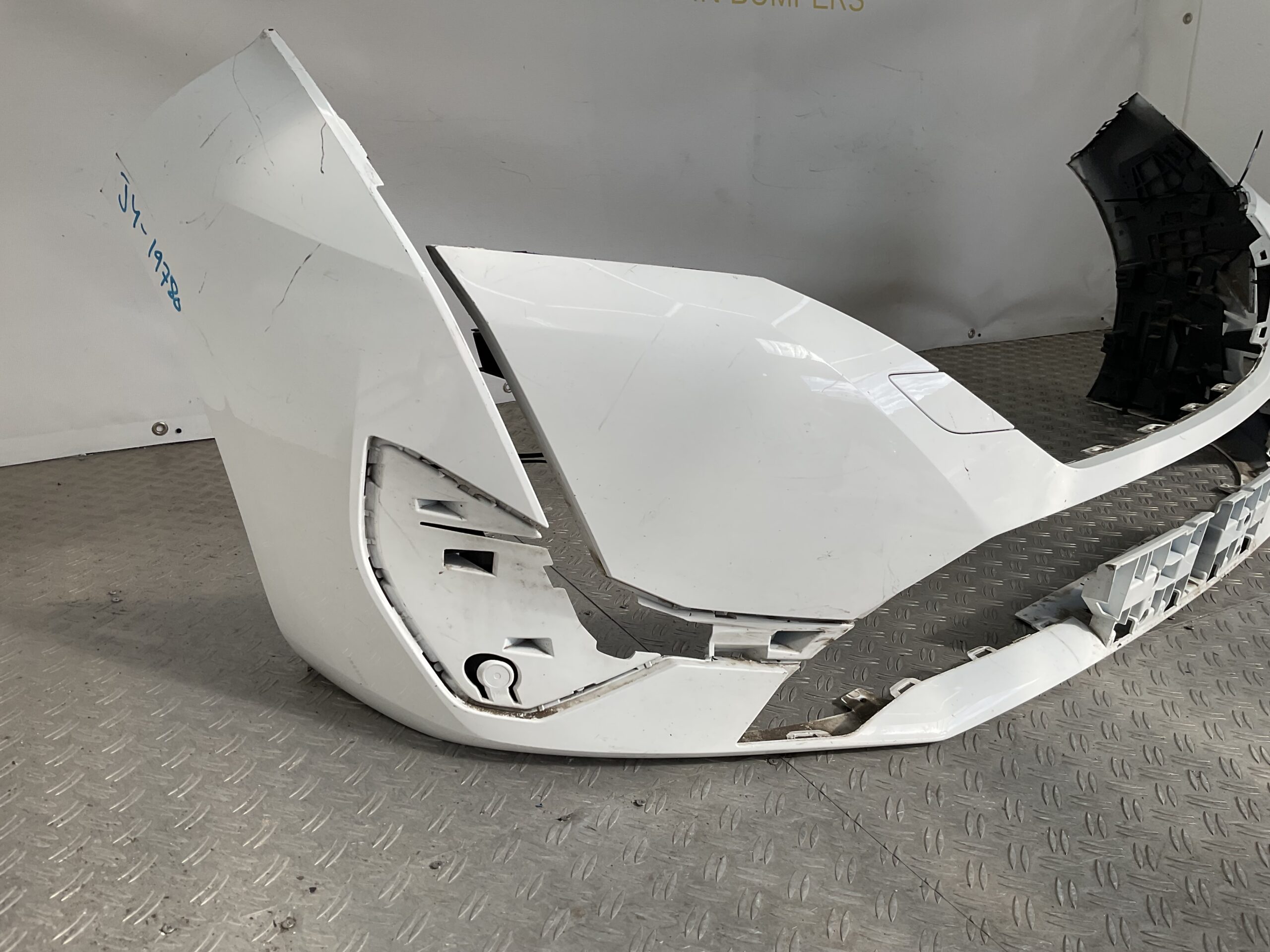 BUMPER Peugeot 308 2022-2025 9838074780 Voorbumper J4-19780