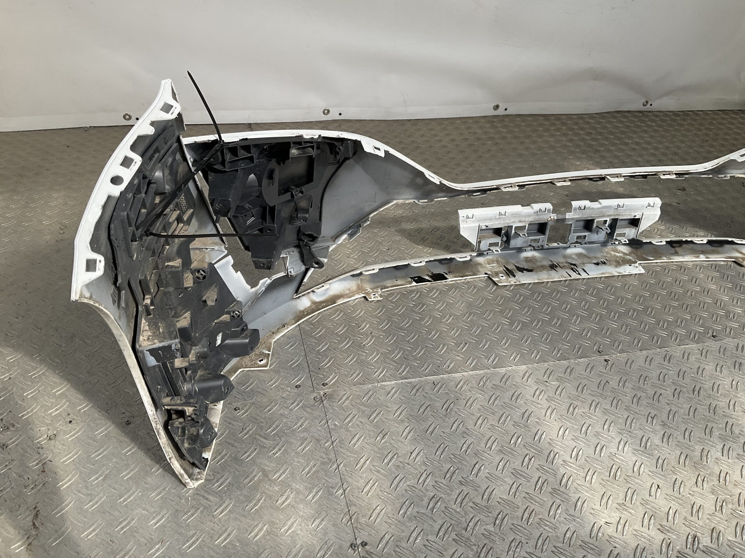 BUMPER Peugeot 308 2022-2025 9838074780 Voorbumper J4-19780