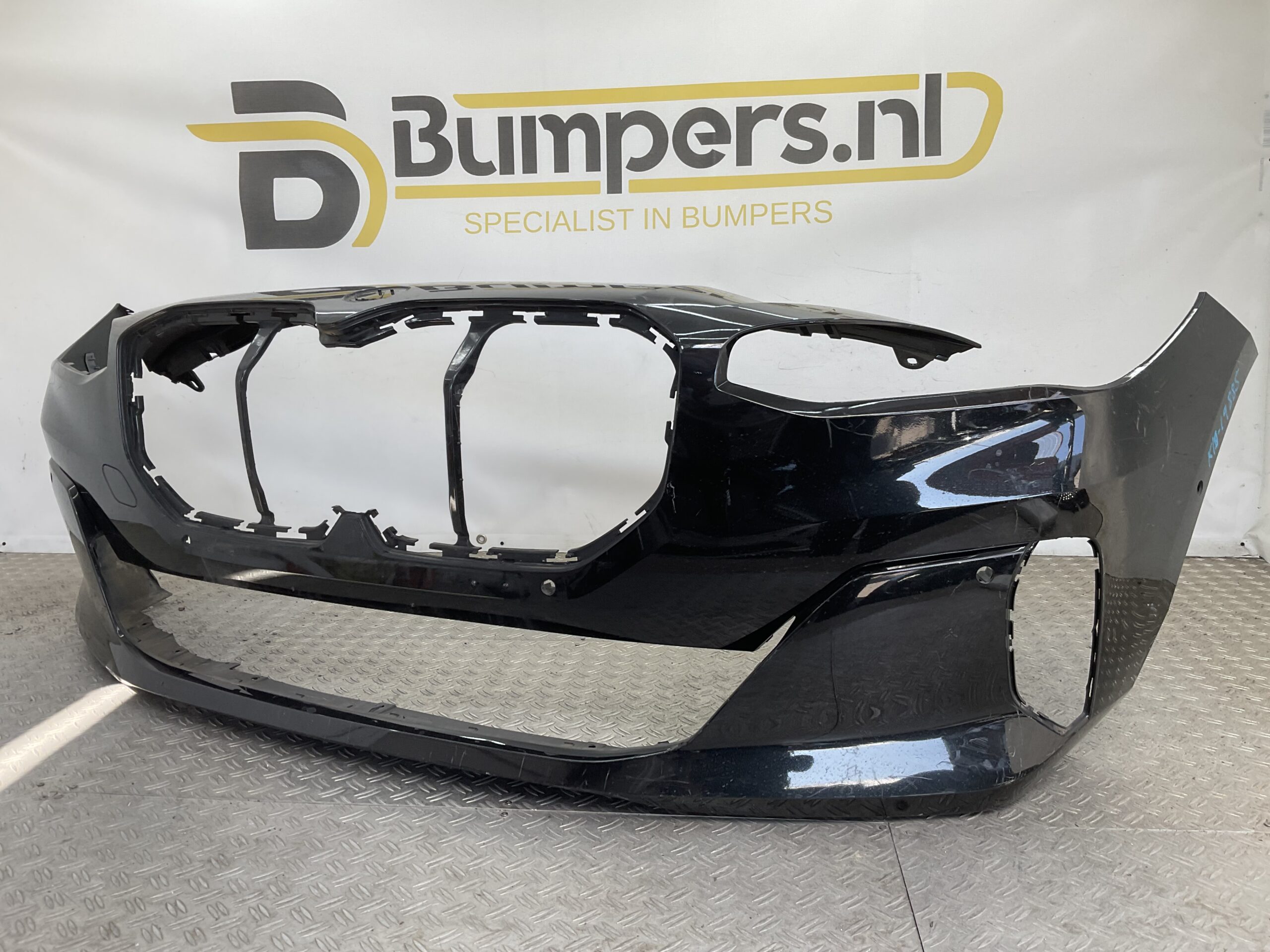 Bumper BMW Active Tourer U06 2022 51117328677 PL991253-10 Voorbumper K10-19885
